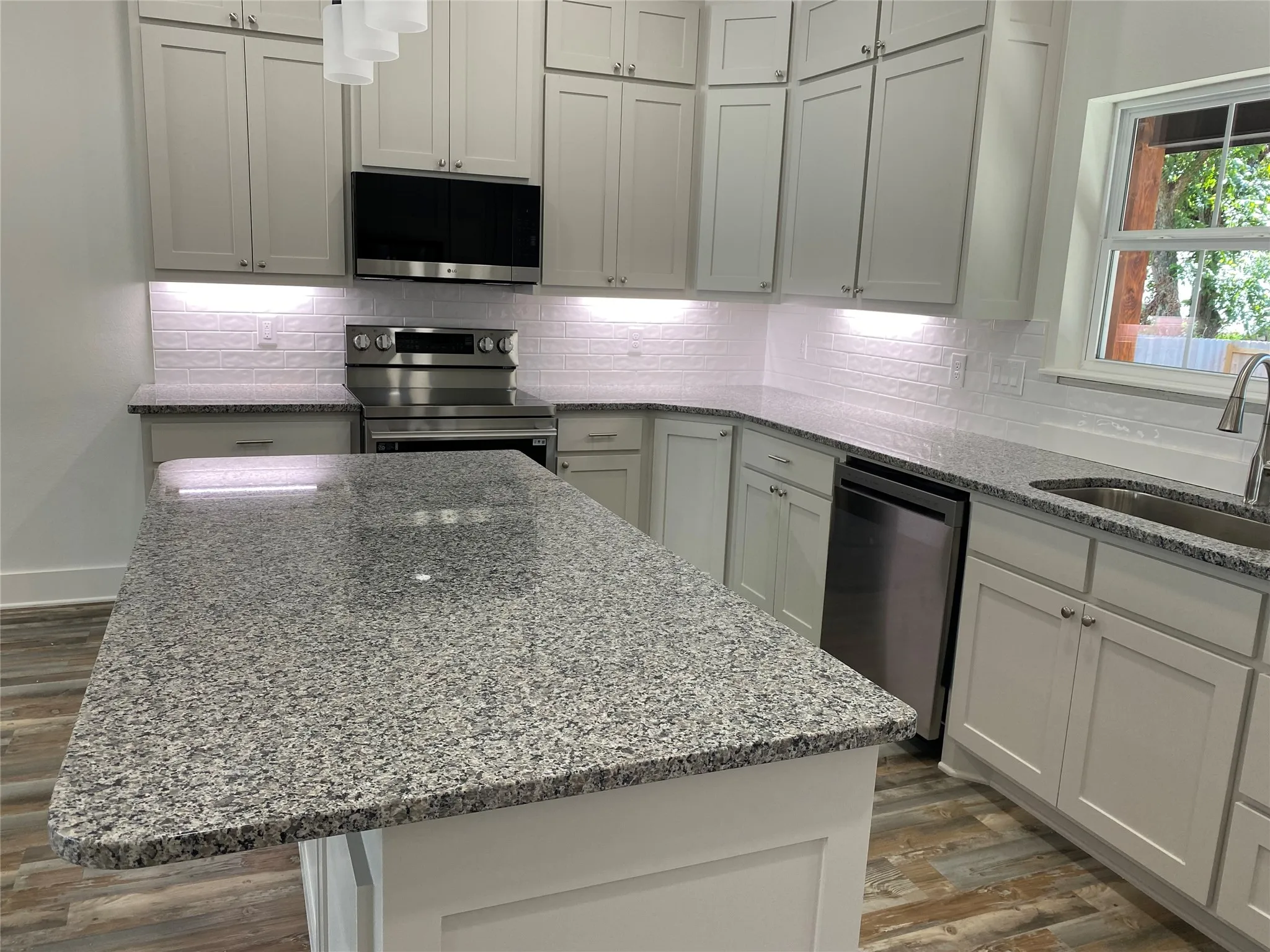 Single Family Residence For Sale in Wood County , 702 Davis Avenue, Quitman, Texas 75783, 3 Bedroom, 2 Bathroom, 2 Garage spaces, 1,521 Sqft, built in 2026, mls#21401072, Real Estate Agent in Quitman, Homes For Sale in Wood county, Homes For Sale in Quitman, Realtor in Quitman Texas, Real Estate Brokerage Independent Realty Texas, Luminita Cordes Realtor