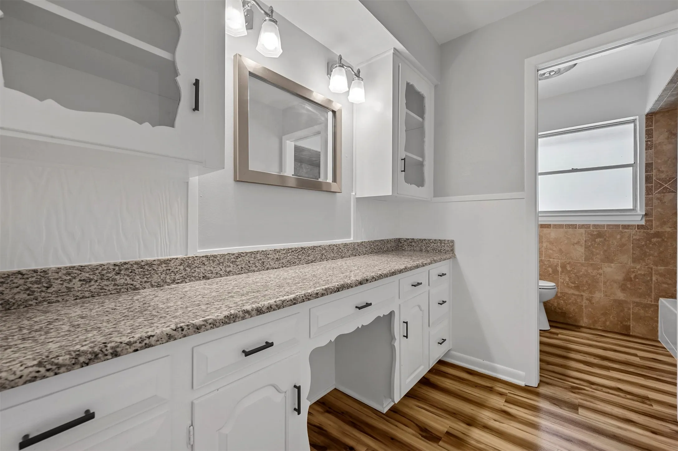 Single Family Residence For Rent in Tarrant County , 1444 Cimarron Trail, Hurst, Texas 76053, 3 Bedroom, 2 Bathroom, 2 Garage spaces, 1,706 Sqft, built in 1961, mls#21401074, Real Estate Agent in Hurst, Homes For Rent in Tarrant county, Homes For Rent in Hurst, Realtor in Hurst Texas, Real Estate Brokerage Independent Realty Texas, Luminita Cordes Realtor