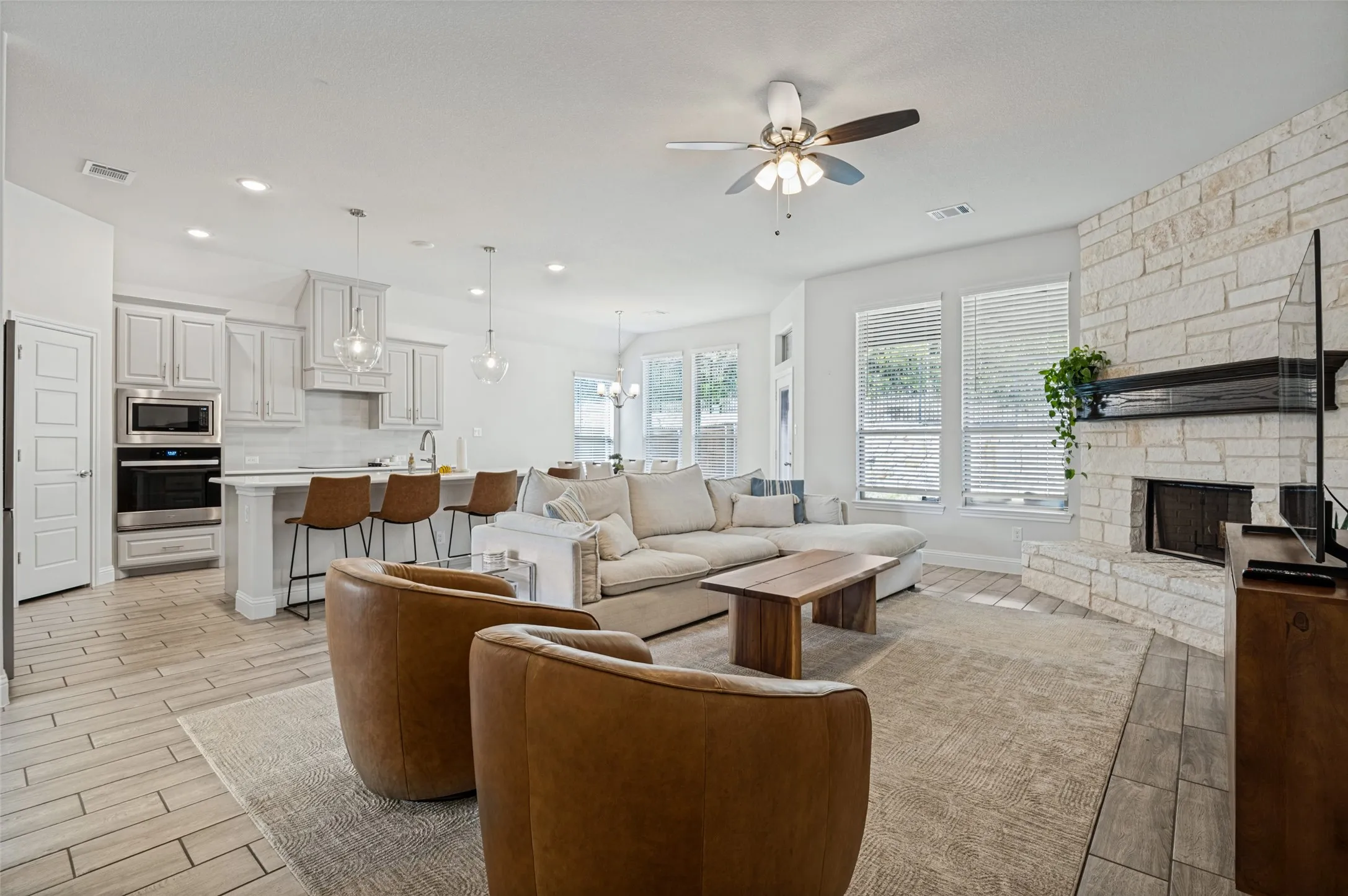 Single Family Residence For Sale in Ellis County , 709 Winecup Way, Midlothian, Texas 76065, 3 Bedroom, 2 Bathroom, 2 Garage spaces, 2,270 Sqft, built in 2023, mls#21400587, Real Estate Agent in Midlothian, Homes For Sale in Ellis county, Homes For Sale in Midlothian, Realtor in Midlothian Texas, Real Estate Brokerage Independent Realty Texas, Luminita Cordes Realtor