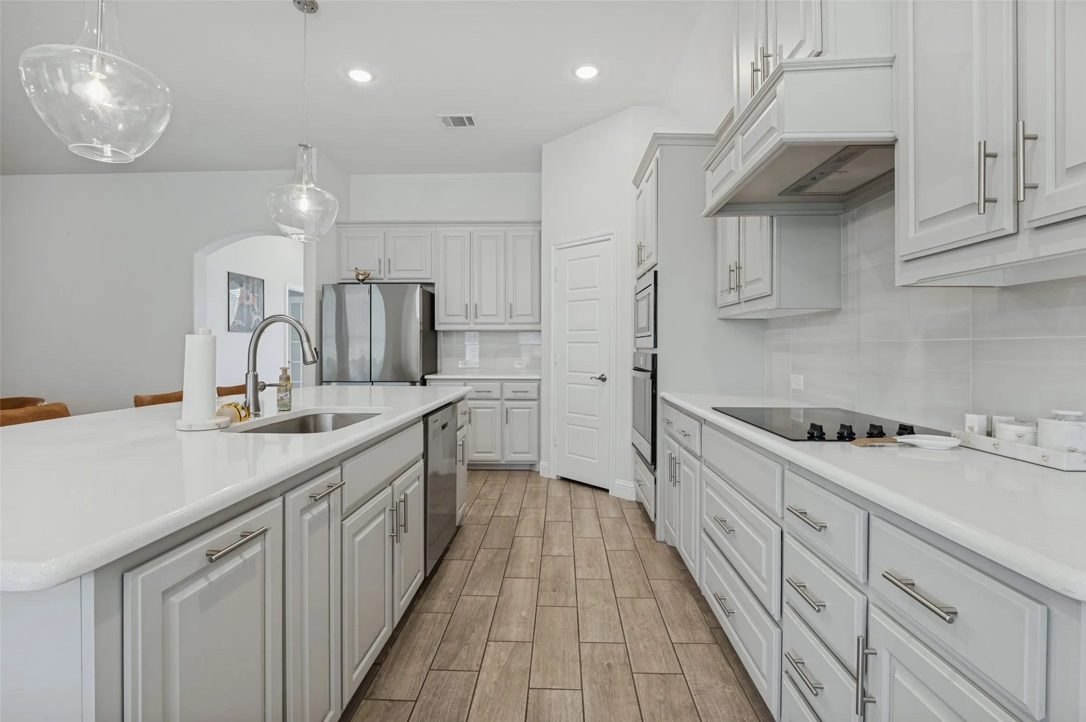 Single Family Residence For Sale in Ellis County , 709 Winecup Way, Midlothian, Texas 76065, 3 Bedroom, 2 Bathroom, 2 Garage spaces, 2,270 Sqft, built in 2023, mls#21400587, Real Estate Agent in Midlothian, Homes For Sale in Ellis county, Homes For Sale in Midlothian, Realtor in Midlothian Texas, Real Estate Brokerage Independent Realty Texas, Luminita Cordes Realtor