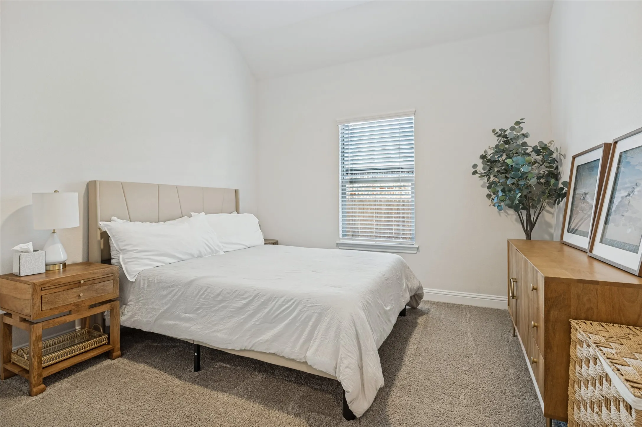 Single Family Residence For Sale in Ellis County , 709 Winecup Way, Midlothian, Texas 76065, 3 Bedroom, 2 Bathroom, 2 Garage spaces, 2,270 Sqft, built in 2023, mls#21400587, Real Estate Agent in Midlothian, Homes For Sale in Ellis county, Homes For Sale in Midlothian, Realtor in Midlothian Texas, Real Estate Brokerage Independent Realty Texas, Luminita Cordes Realtor