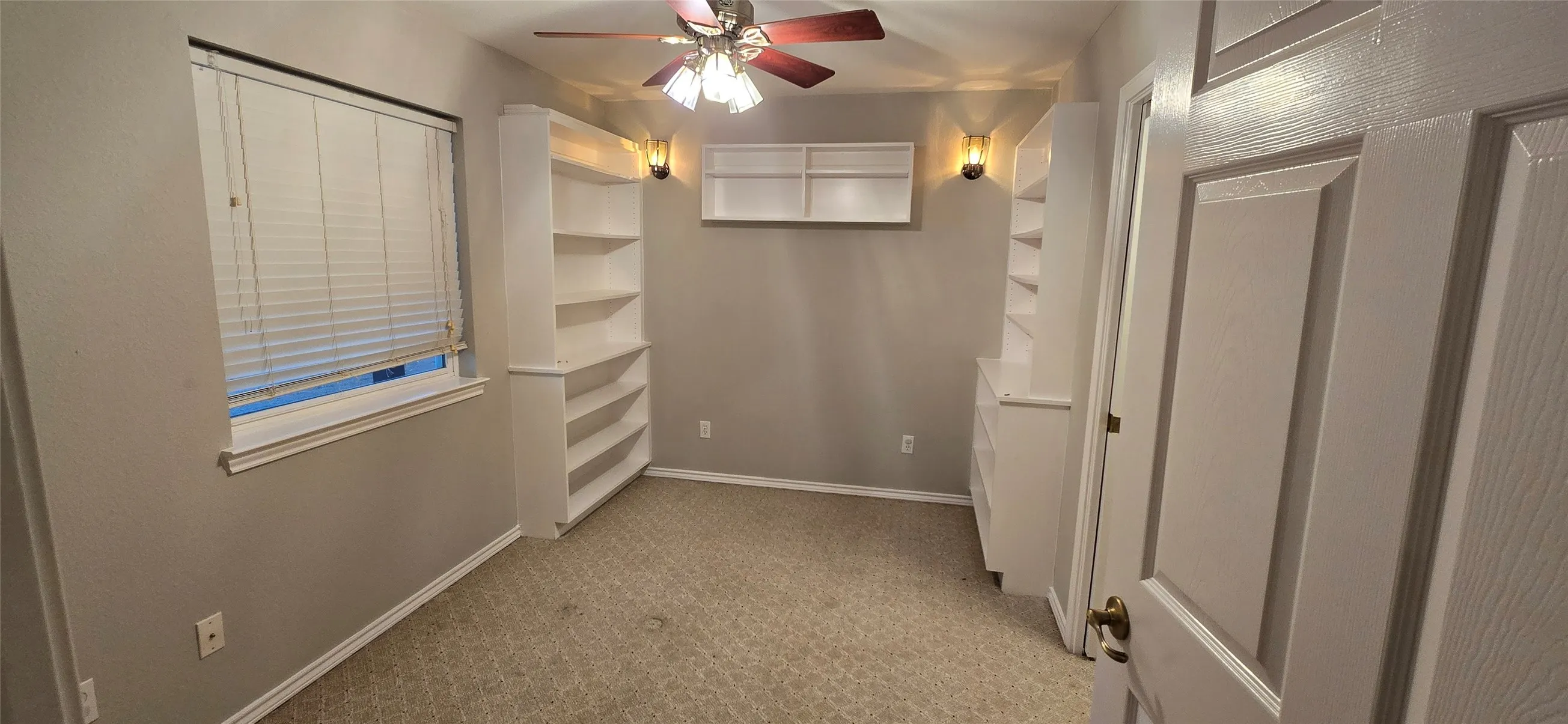 Single Family Residence For Rent in Fannin County , 2267 County Road 3025, Bonham, Texas 75418, 3 Bedroom, 2 Bathroom, 1 Garage spaces, 2,132 Sqft, built in 2001, mls#21401076, Real Estate Agent in Bonham, Homes For Rent in Fannin county, Homes For Rent in Bonham, Realtor in Bonham Texas, Real Estate Brokerage Independent Realty Texas, Luminita Cordes Realtor