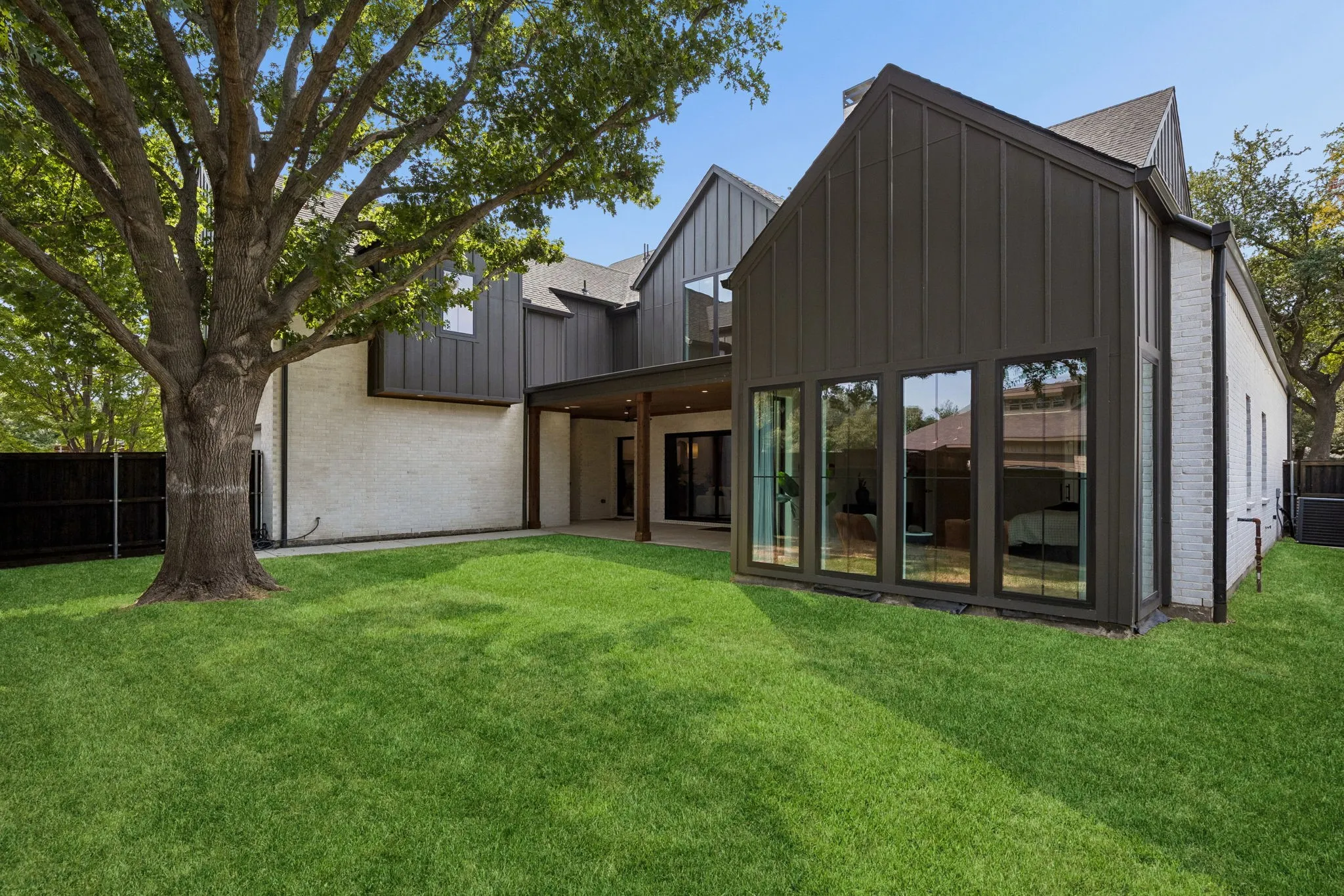 Single Family Residence For Sale in Dallas County , 7247 Blythdale Drive, Dallas, Texas 75248, 5 Bedroom, 7 Bathroom, 2 Garage spaces, 5,253 Sqft, built in 2026, mls#21394891, Real Estate Agent in Dallas, Homes For Sale in Dallas county, Homes For Sale in Dallas, Realtor in Dallas Texas, Real Estate Brokerage Independent Realty Texas, Luminita Cordes Realtor