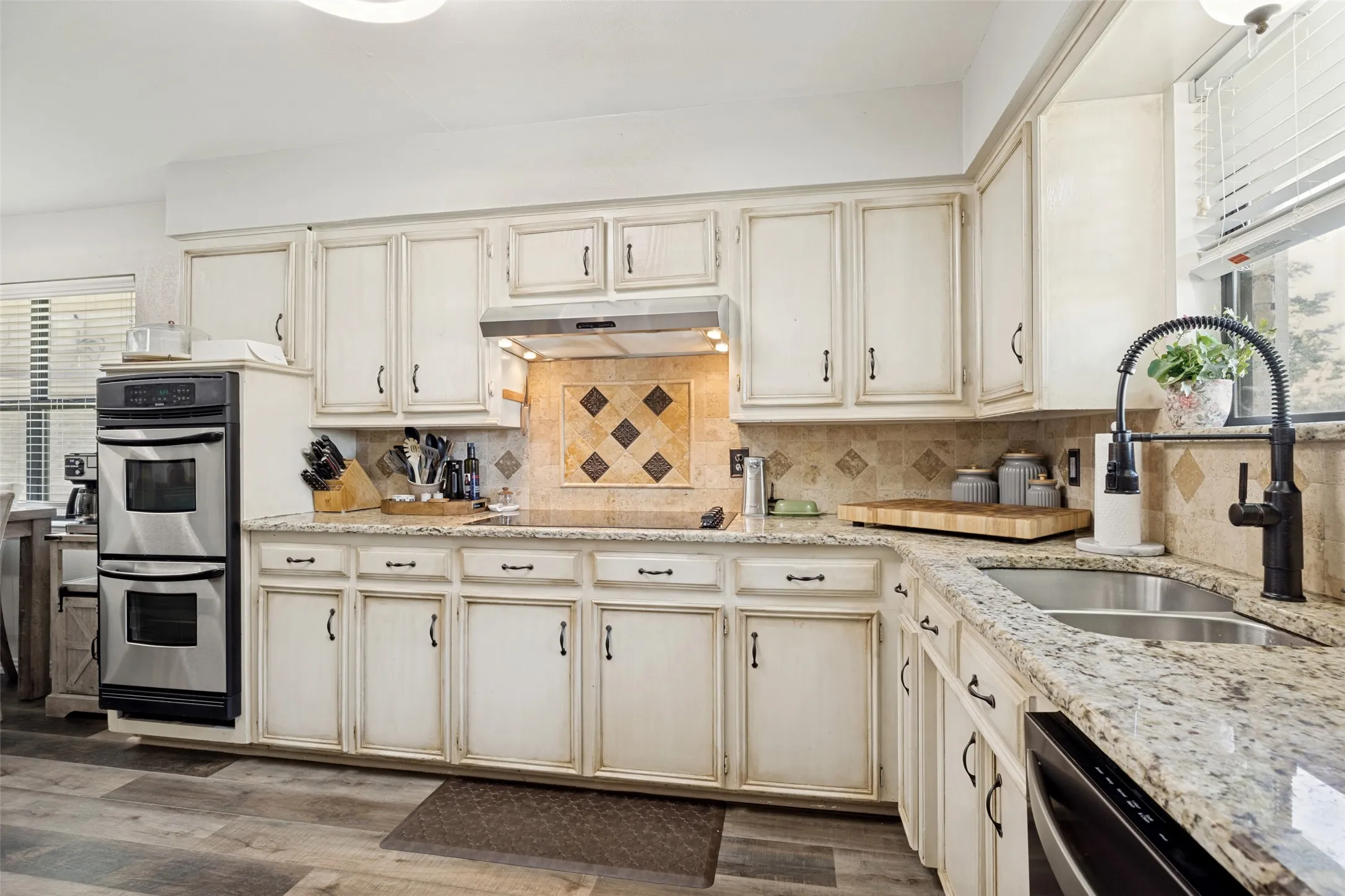 Single Family Residence For Sale in Collin County , 2617 Pinehurst Drive, Plano, Texas 75075, 4 Bedroom, 3 Bathroom, 2 Garage spaces, 2,362 Sqft, built in 1972, mls#21397174, Real Estate Agent in Plano, Homes For Sale in Collin county, Homes For Sale in Plano, Realtor in Plano Texas, Real Estate Brokerage Independent Realty Texas, Luminita Cordes Realtor