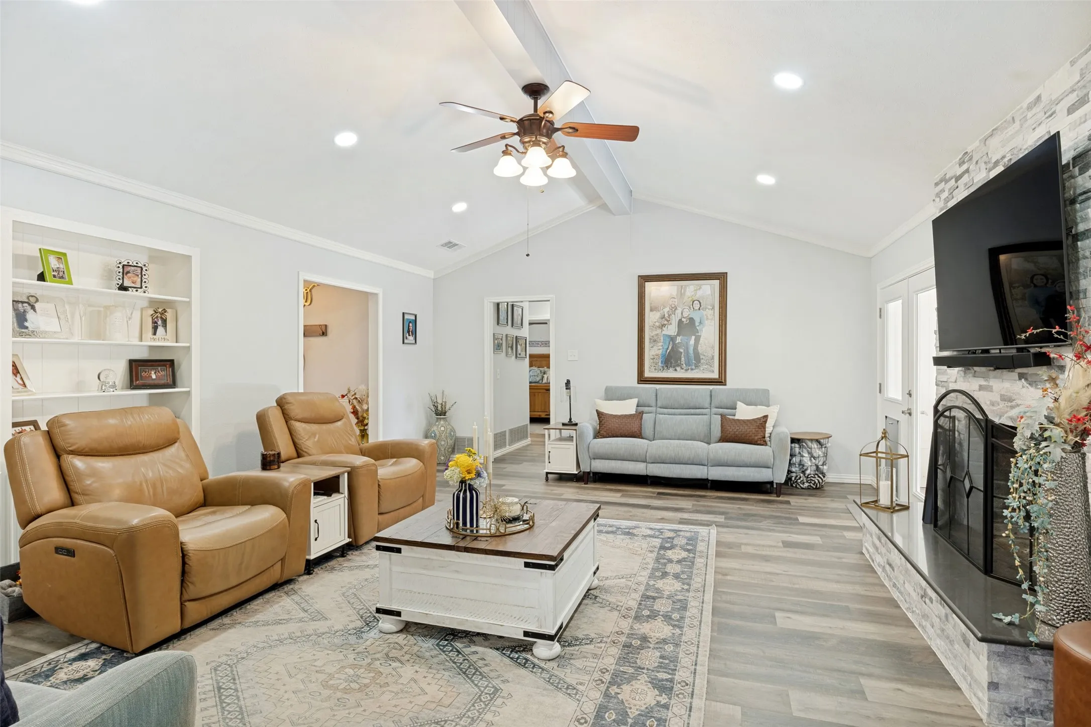Single Family Residence For Sale in Collin County , 2617 Pinehurst Drive, Plano, Texas 75075, 4 Bedroom, 3 Bathroom, 2 Garage spaces, 2,362 Sqft, built in 1972, mls#21397174, Real Estate Agent in Plano, Homes For Sale in Collin county, Homes For Sale in Plano, Realtor in Plano Texas, Real Estate Brokerage Independent Realty Texas, Luminita Cordes Realtor