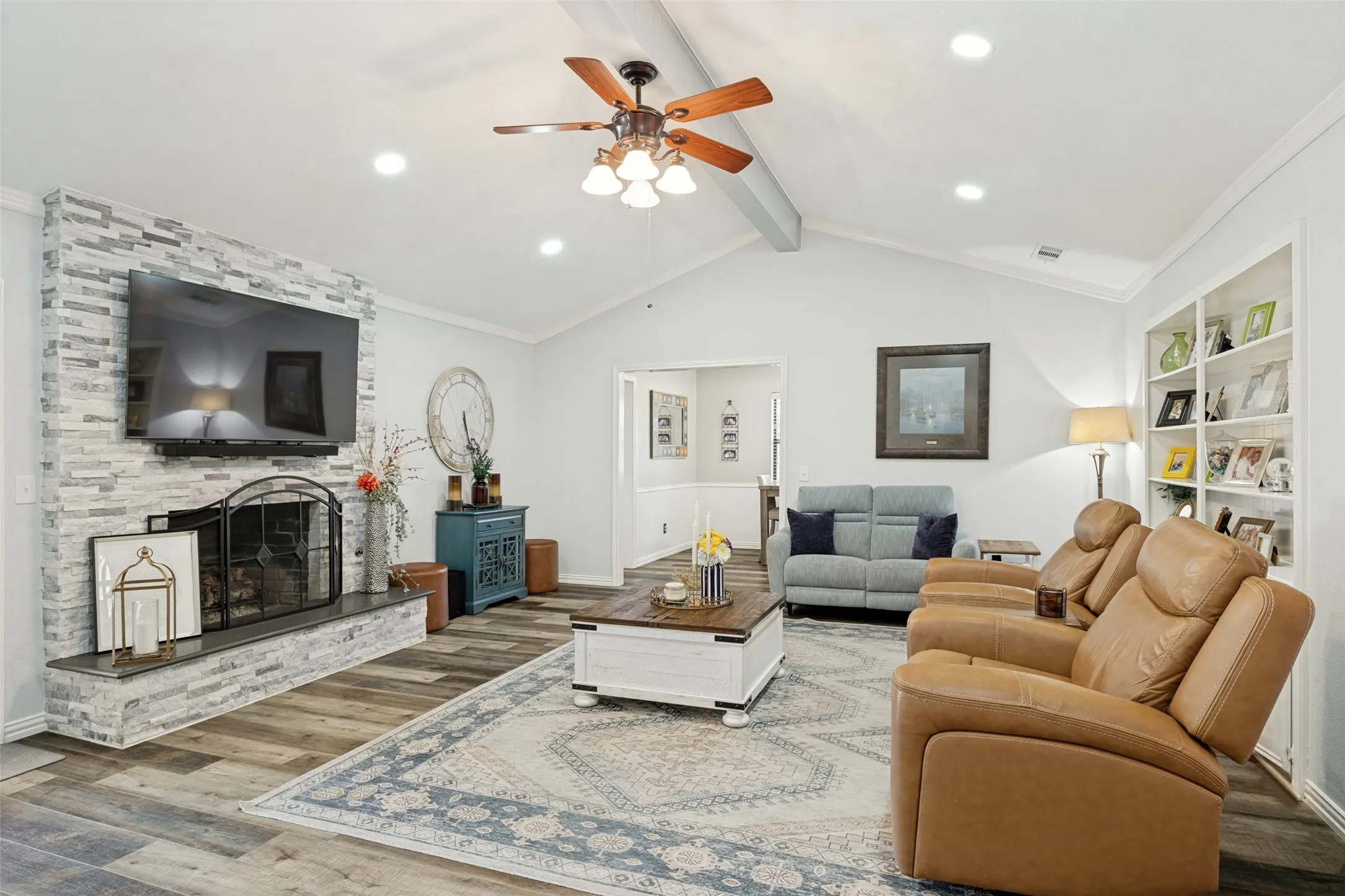 Single Family Residence For Sale in Collin County , 2617 Pinehurst Drive, Plano, Texas 75075, 4 Bedroom, 3 Bathroom, 2 Garage spaces, 2,362 Sqft, built in 1972, mls#21397174, Real Estate Agent in Plano, Homes For Sale in Collin county, Homes For Sale in Plano, Realtor in Plano Texas, Real Estate Brokerage Independent Realty Texas, Luminita Cordes Realtor