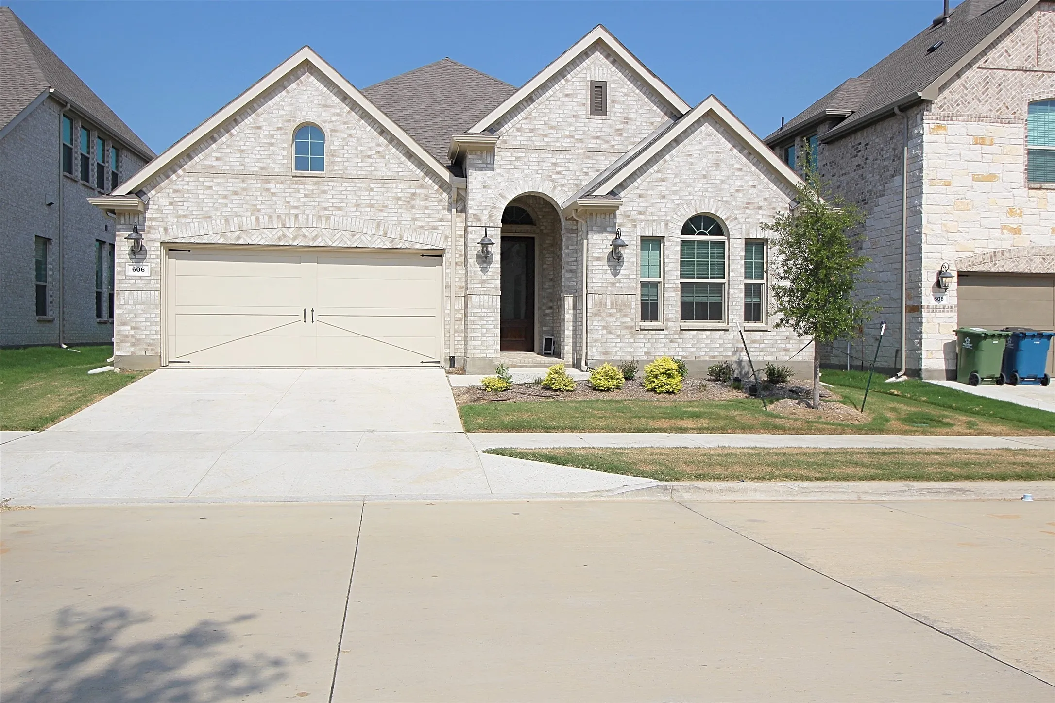 Single Family Residence For Sale in Denton County , 606 Artesian Drive, Argyle, Texas 76226, 3 Bedroom, 2 Bathroom, 2 Garage spaces, 2,115 Sqft, built in 2021, mls#21401066, Real Estate Agent in Argyle, Homes For Sale in Denton county, Homes For Sale in Argyle, Realtor in Argyle Texas, Real Estate Brokerage Independent Realty Texas, Luminita Cordes Realtor
