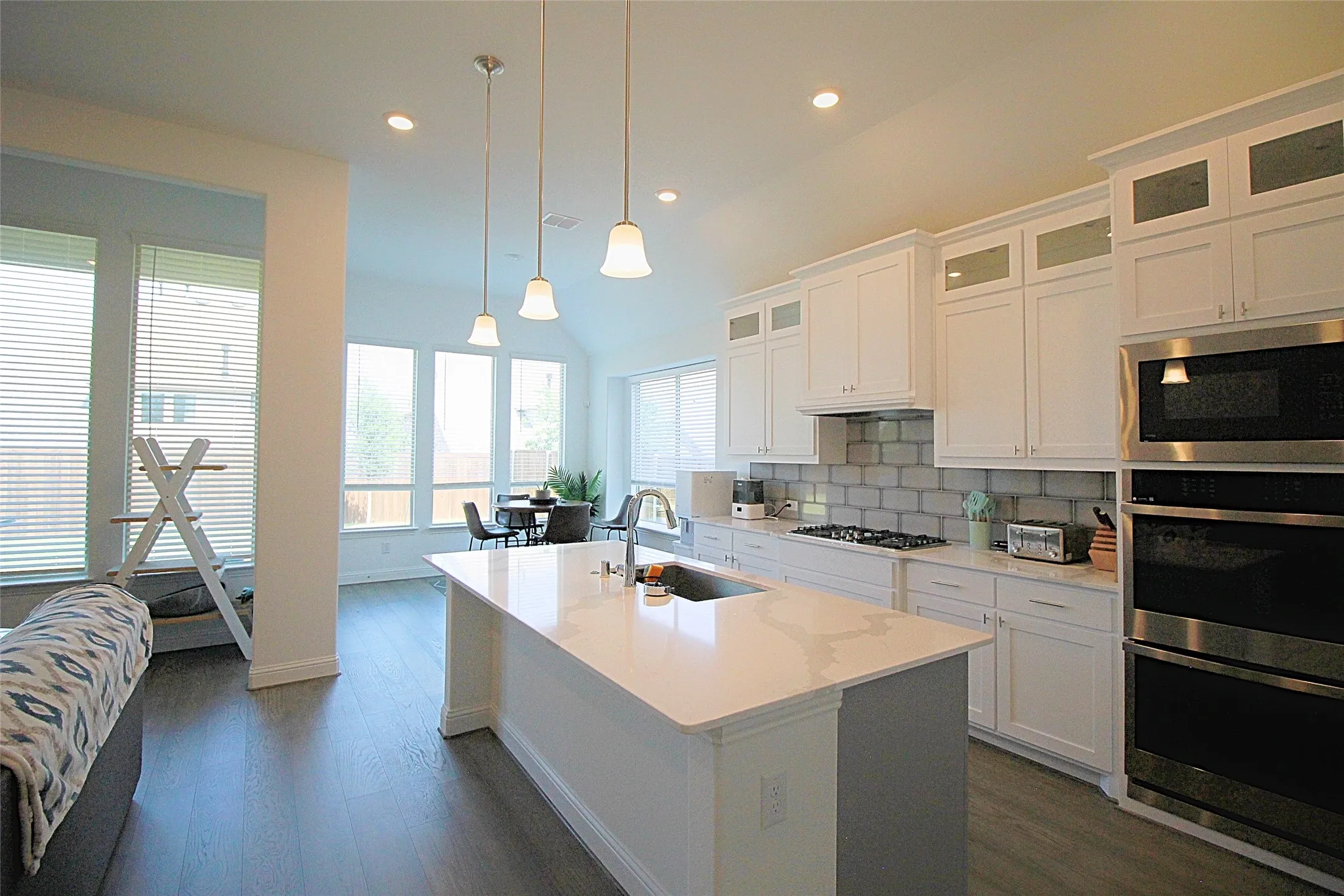 Single Family Residence For Sale in Denton County , 606 Artesian Drive, Argyle, Texas 76226, 3 Bedroom, 2 Bathroom, 2 Garage spaces, 2,115 Sqft, built in 2021, mls#21401066, Real Estate Agent in Argyle, Homes For Sale in Denton county, Homes For Sale in Argyle, Realtor in Argyle Texas, Real Estate Brokerage Independent Realty Texas, Luminita Cordes Realtor
