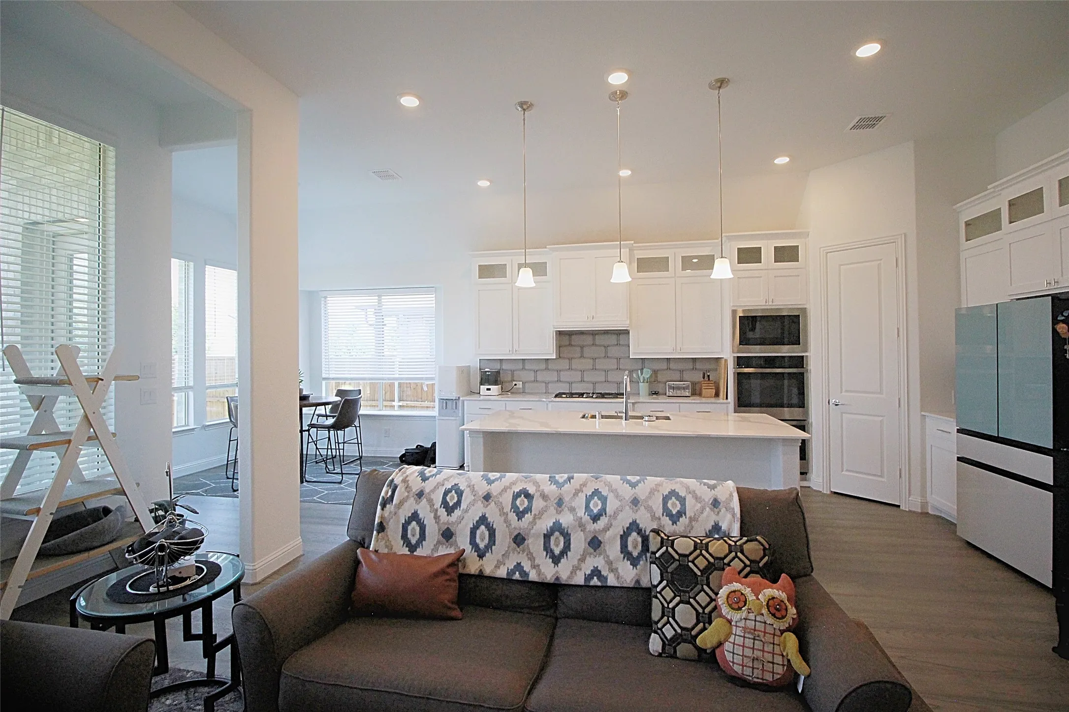 Single Family Residence For Sale in Denton County , 606 Artesian Drive, Argyle, Texas 76226, 3 Bedroom, 2 Bathroom, 2 Garage spaces, 2,115 Sqft, built in 2021, mls#21401066, Real Estate Agent in Argyle, Homes For Sale in Denton county, Homes For Sale in Argyle, Realtor in Argyle Texas, Real Estate Brokerage Independent Realty Texas, Luminita Cordes Realtor