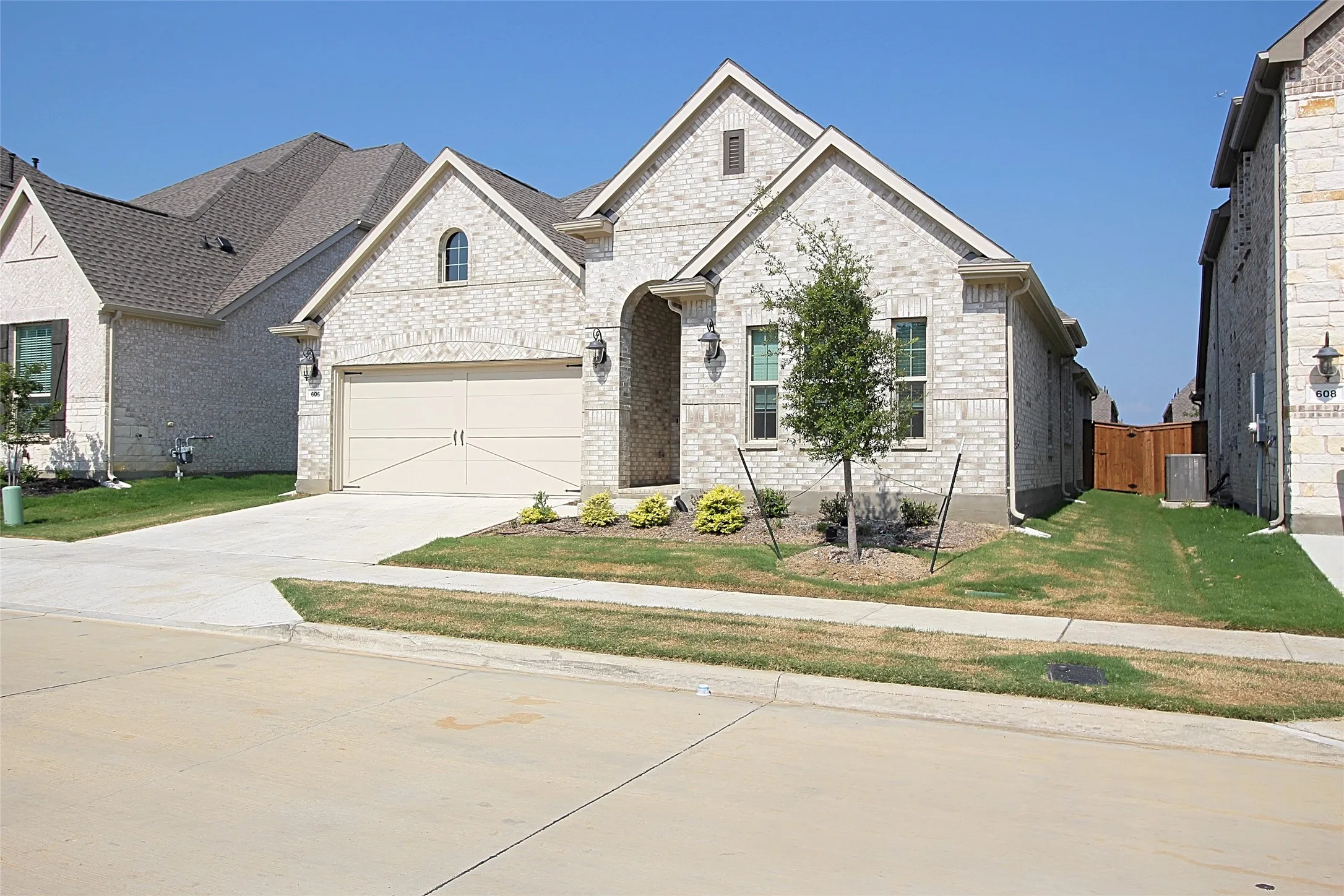 Single Family Residence For Sale in Denton County , 606 Artesian Drive, Argyle, Texas 76226, 3 Bedroom, 2 Bathroom, 2 Garage spaces, 2,115 Sqft, built in 2021, mls#21401066, Real Estate Agent in Argyle, Homes For Sale in Denton county, Homes For Sale in Argyle, Realtor in Argyle Texas, Real Estate Brokerage Independent Realty Texas, Luminita Cordes Realtor