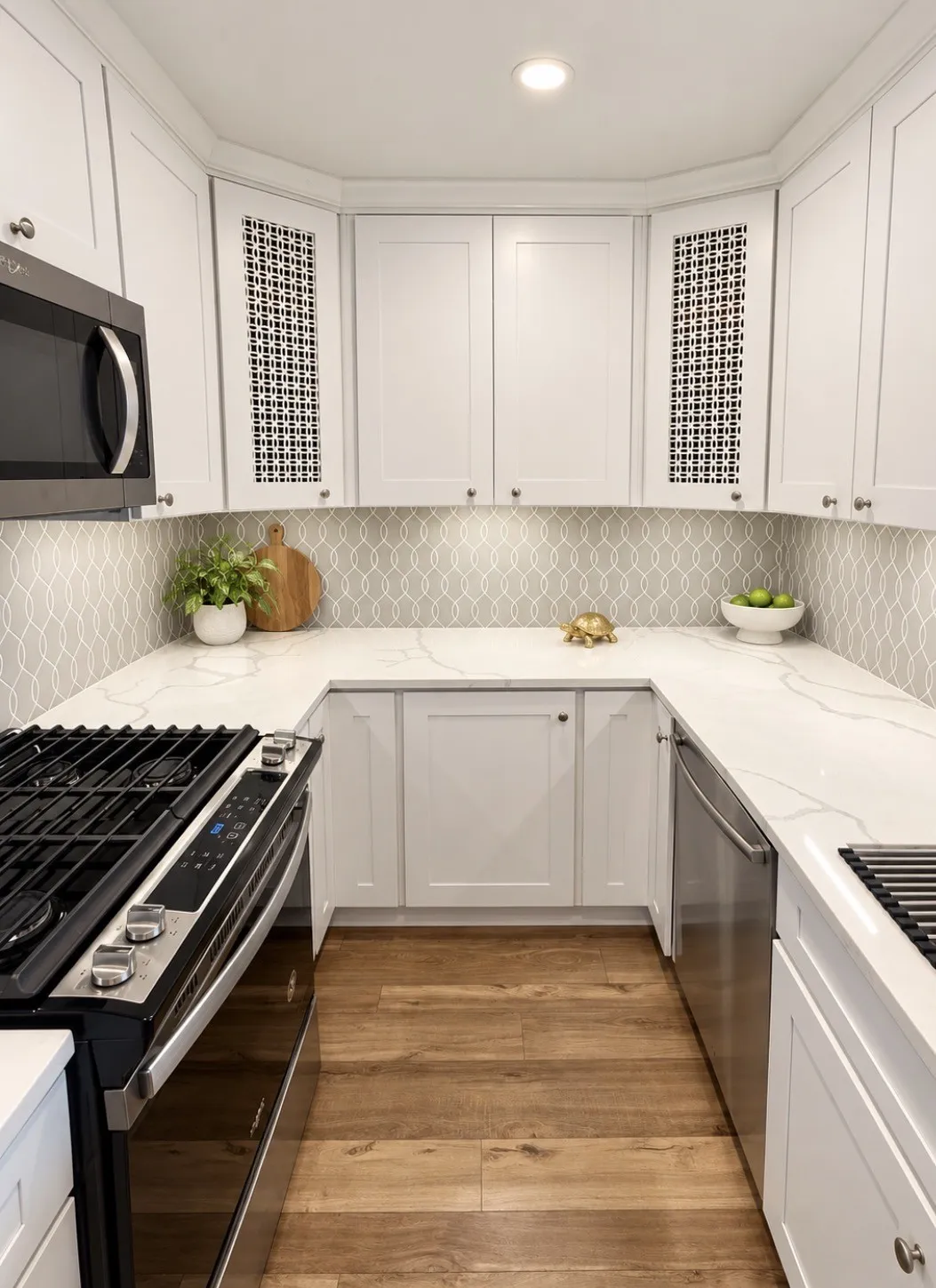 Condominium For Sale in Dallas County , 3883 Turtle Creek Boulevard 403, Dallas, Texas 75219, 1 Bedroom, 1 Bathroom, Garage spaces, 739 Sqft, built in 1963, mls#21399291, Real Estate Agent in Dallas, Homes For Sale in Dallas county, Homes For Sale in Dallas, Realtor in Dallas Texas, Real Estate Brokerage Independent Realty Texas, Luminita Cordes Realtor