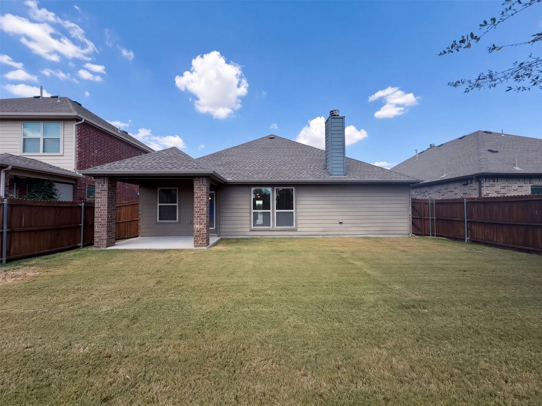 Single Family Residence For Sale in Collin County , 10217 Pear Valley Road, Mc Kinney, Texas 75072, 3 Bedroom, 2 Bathroom, 2 Garage spaces, 1,676 Sqft, built in 2015, mls#21401088, Real Estate Agent in Mc Kinney, Homes For Sale in Collin county, Homes For Sale in Mc Kinney, Realtor in Mc Kinney Texas, Real Estate Brokerage Independent Realty Texas, Luminita Cordes Realtor