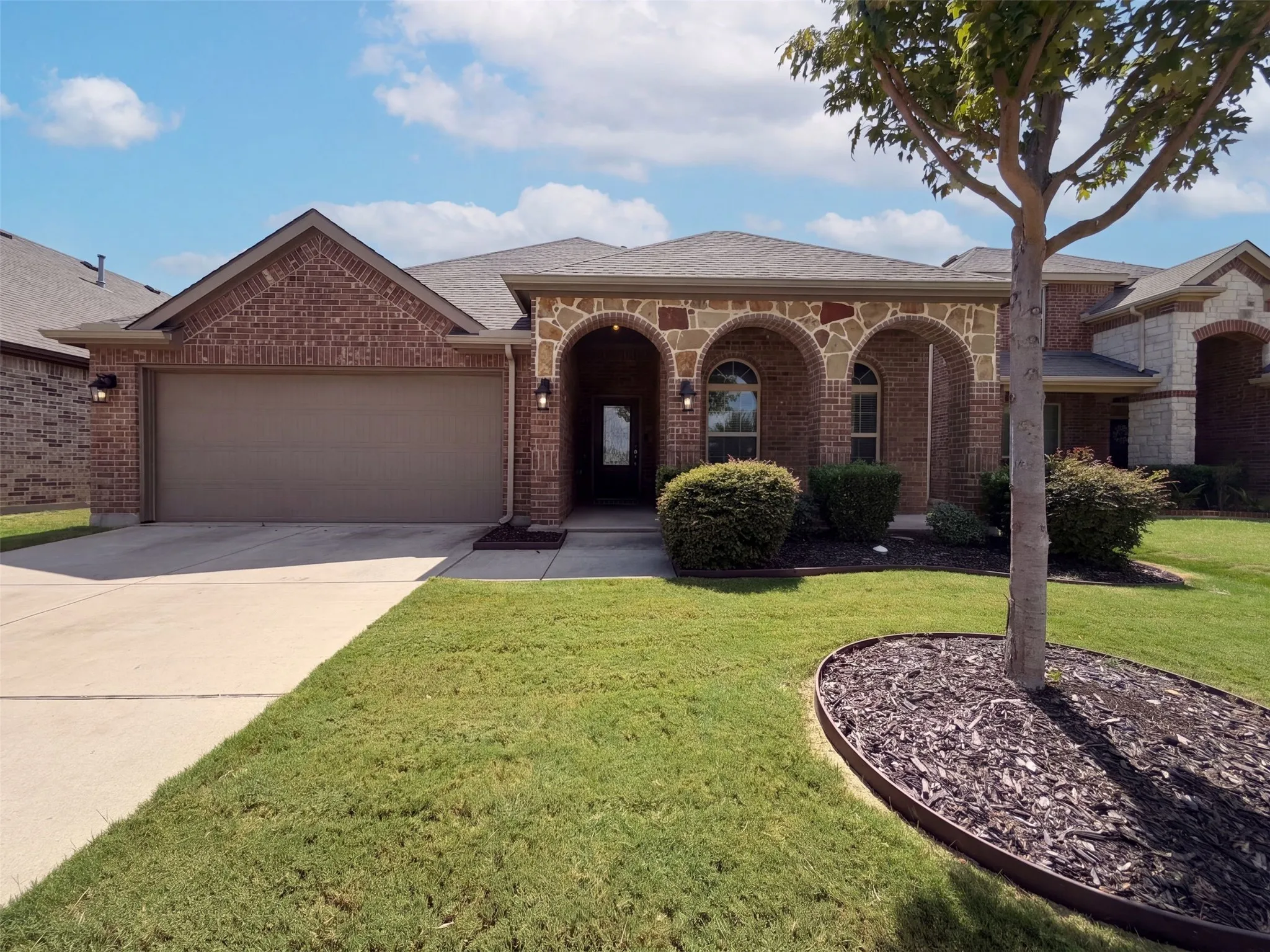 Single Family Residence For Sale in Collin County , 10217 Pear Valley Road, Mc Kinney, Texas 75072, 3 Bedroom, 2 Bathroom, 2 Garage spaces, 1,676 Sqft, built in 2015, mls#21401088, Real Estate Agent in Mc Kinney, Homes For Sale in Collin county, Homes For Sale in Mc Kinney, Realtor in Mc Kinney Texas, Real Estate Brokerage Independent Realty Texas, Luminita Cordes Realtor