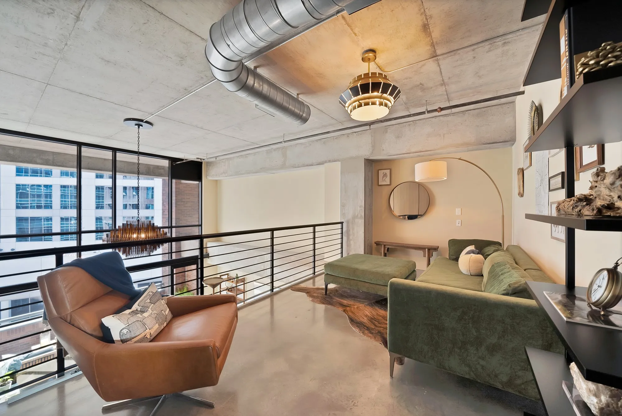 Condominium For Sale in Dallas County , 1999 Mckinney Avenue 1002, Dallas, Texas 75201, 2 Bedroom, 2 Bathroom, 2 Garage spaces, 2,362 Sqft, built in 2000, mls#21392469, Real Estate Agent in Dallas, Homes For Sale in Dallas county, Homes For Sale in Dallas, Realtor in Dallas Texas, Real Estate Brokerage Independent Realty Texas, Luminita Cordes Realtor