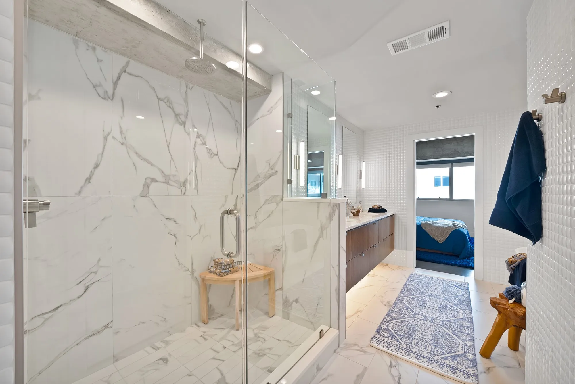 Condominium For Sale in Dallas County , 1999 Mckinney Avenue 1002, Dallas, Texas 75201, 2 Bedroom, 2 Bathroom, 2 Garage spaces, 2,362 Sqft, built in 2000, mls#21392469, Real Estate Agent in Dallas, Homes For Sale in Dallas county, Homes For Sale in Dallas, Realtor in Dallas Texas, Real Estate Brokerage Independent Realty Texas, Luminita Cordes Realtor