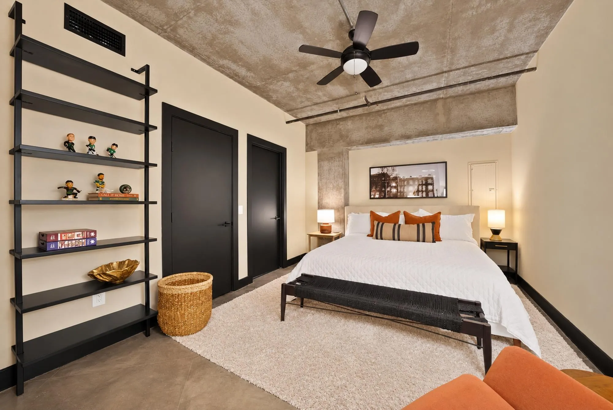 Condominium For Sale in Dallas County , 1999 Mckinney Avenue 1002, Dallas, Texas 75201, 2 Bedroom, 2 Bathroom, 2 Garage spaces, 2,362 Sqft, built in 2000, mls#21392469, Real Estate Agent in Dallas, Homes For Sale in Dallas county, Homes For Sale in Dallas, Realtor in Dallas Texas, Real Estate Brokerage Independent Realty Texas, Luminita Cordes Realtor