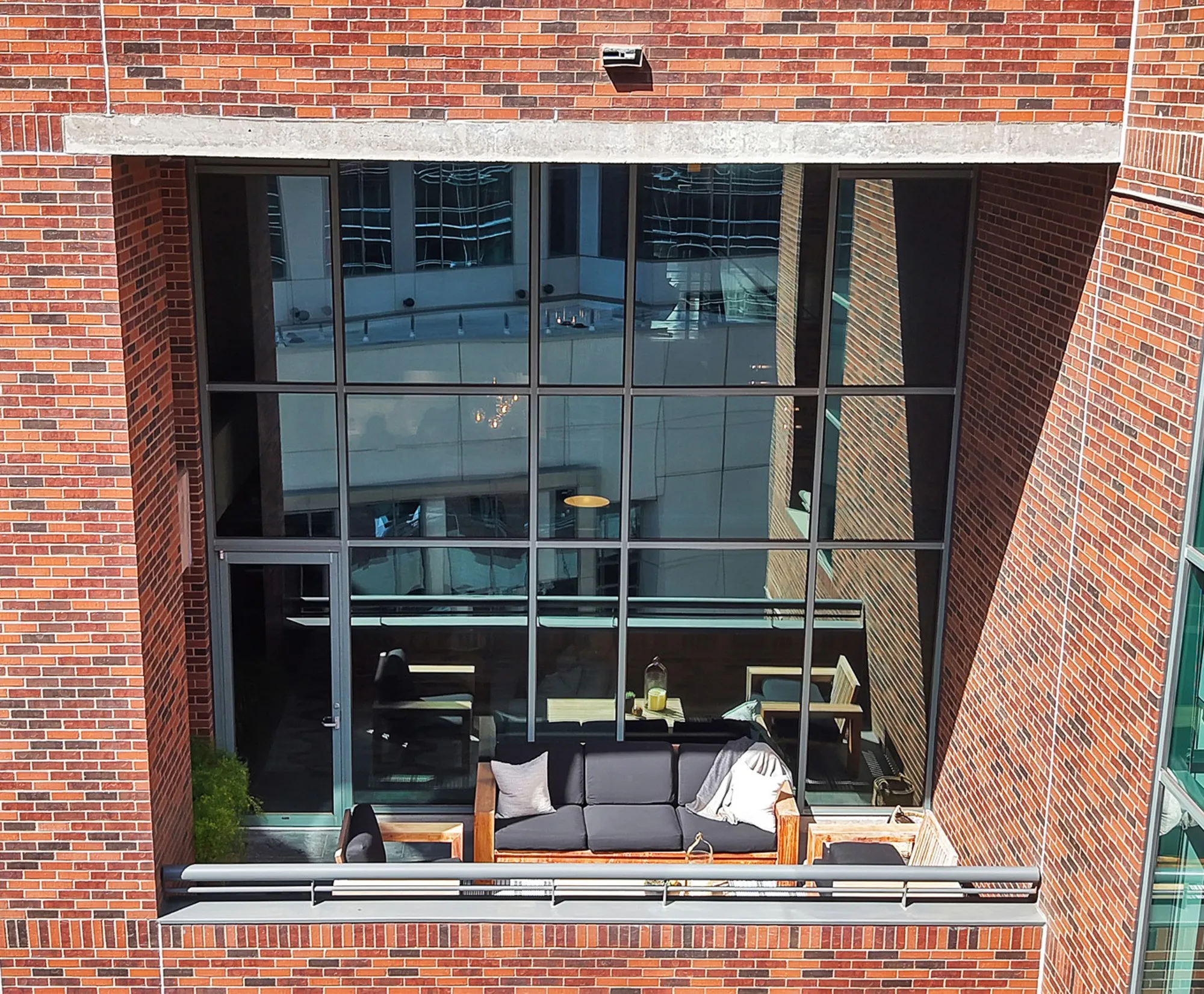 Condominium For Sale in Dallas County , 1999 Mckinney Avenue 1002, Dallas, Texas 75201, 2 Bedroom, 2 Bathroom, 2 Garage spaces, 2,362 Sqft, built in 2000, mls#21392469, Real Estate Agent in Dallas, Homes For Sale in Dallas county, Homes For Sale in Dallas, Realtor in Dallas Texas, Real Estate Brokerage Independent Realty Texas, Luminita Cordes Realtor