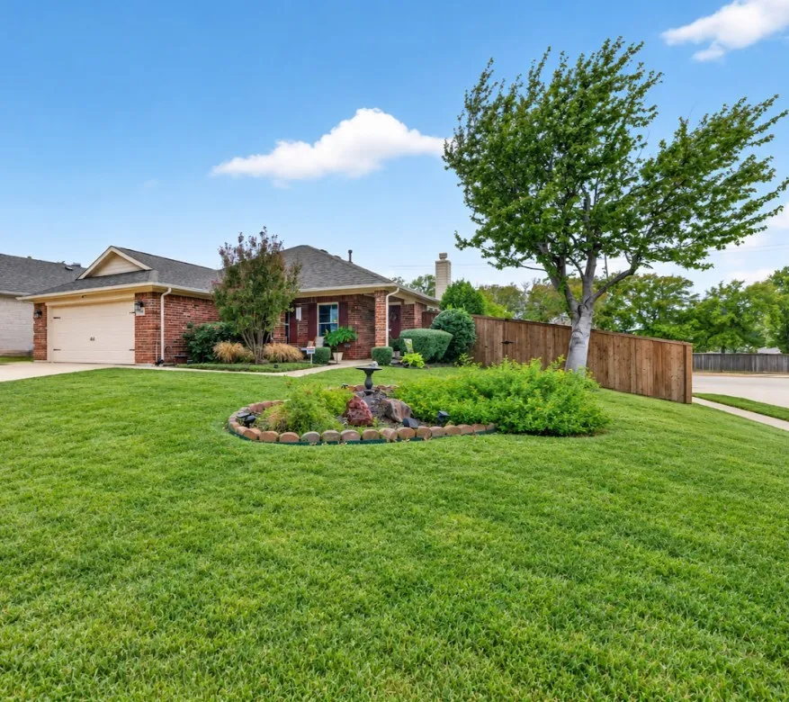Single Family Residence For Sale in Denton County , 3101 Topanga Canyon Drive, Corinth, Texas 76210, 4 Bedroom, 2 Bathroom, 2 Garage spaces, 1,762 Sqft, built in 2001, mls#21395874, Real Estate Agent in Corinth, Homes For Sale in Denton county, Homes For Sale in Corinth, Realtor in Corinth Texas, Real Estate Brokerage Independent Realty Texas, Luminita Cordes Realtor