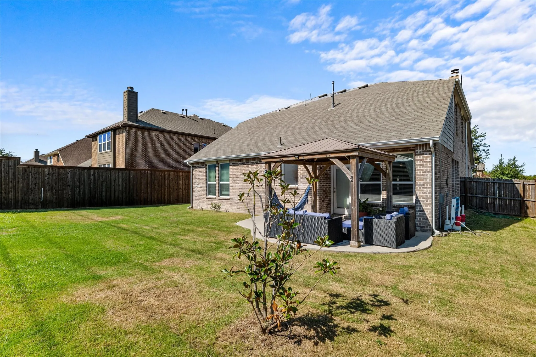 Single Family Residence For Sale in Denton County , 1105 Freesia Drive, Little Elm, Texas 75068, 4 Bedroom, 3 Bathroom, 2 Garage spaces, 2,522 Sqft, built in 2015, mls#21400106, Real Estate Agent in Little Elm, Homes For Sale in Denton county, Homes For Sale in Little Elm, Realtor in Little Elm Texas, Real Estate Brokerage Independent Realty Texas, Luminita Cordes Realtor