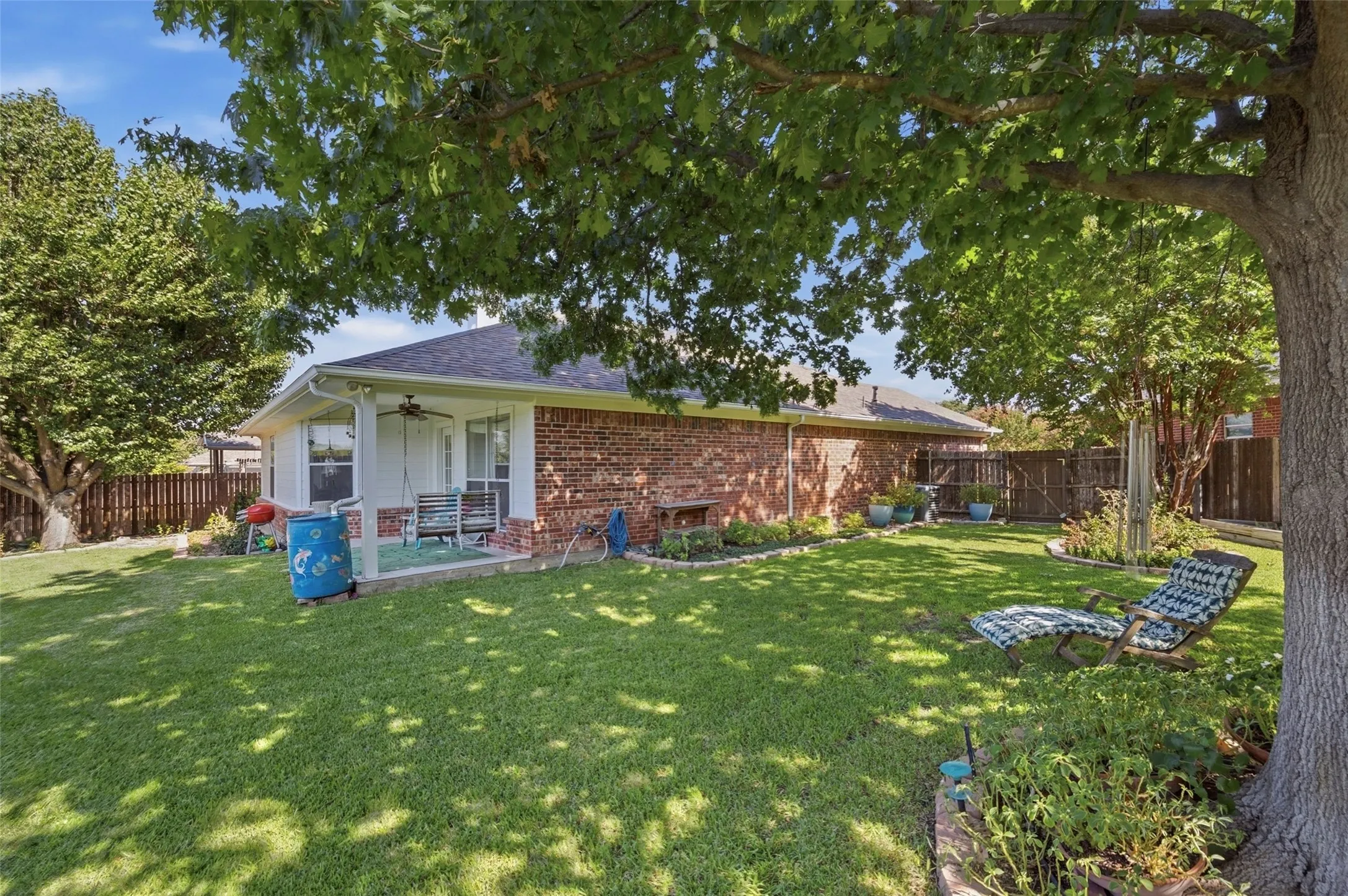 Single Family Residence For Sale in Tarrant County , 6801 Descanso Gardens Drive, Fort Worth, Texas 76132, 4 Bedroom, 2 Bathroom, 2 Garage spaces, 1,950 Sqft, built in 1999, mls#21399982, Real Estate Agent in Fort Worth, Homes For Sale in Tarrant county, Homes For Sale in Fort Worth, Realtor in Fort Worth Texas, Real Estate Brokerage Independent Realty Texas, Luminita Cordes Realtor