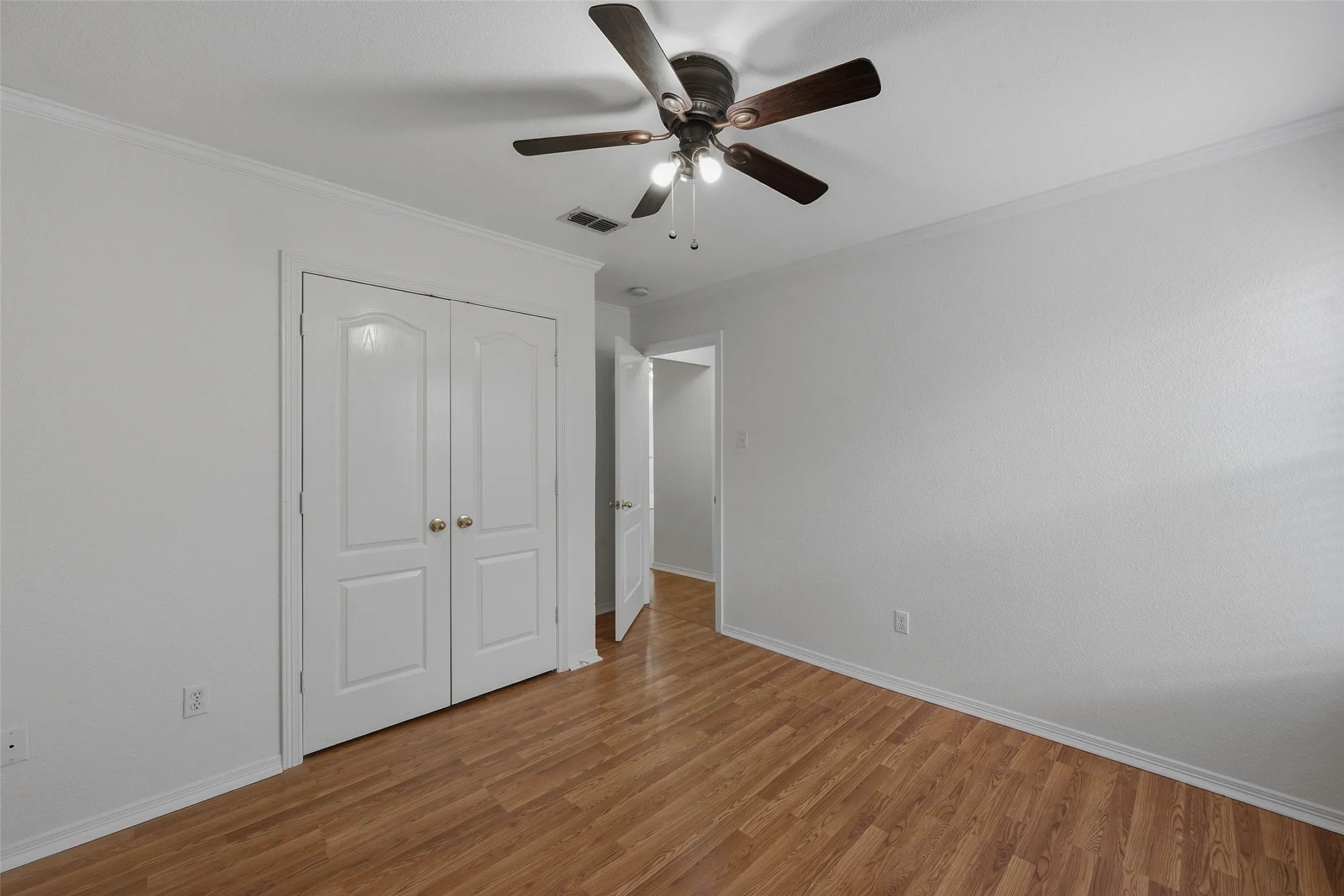 Single Family Residence For Sale in Tarrant County , 6801 Descanso Gardens Drive, Fort Worth, Texas 76132, 4 Bedroom, 2 Bathroom, 2 Garage spaces, 1,950 Sqft, built in 1999, mls#21399982, Real Estate Agent in Fort Worth, Homes For Sale in Tarrant county, Homes For Sale in Fort Worth, Realtor in Fort Worth Texas, Real Estate Brokerage Independent Realty Texas, Luminita Cordes Realtor