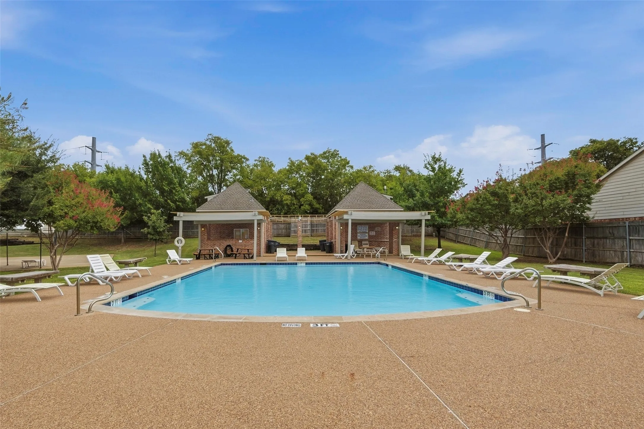 Single Family Residence For Sale in Tarrant County , 6801 Descanso Gardens Drive, Fort Worth, Texas 76132, 4 Bedroom, 2 Bathroom, 2 Garage spaces, 1,950 Sqft, built in 1999, mls#21399982, Real Estate Agent in Fort Worth, Homes For Sale in Tarrant county, Homes For Sale in Fort Worth, Realtor in Fort Worth Texas, Real Estate Brokerage Independent Realty Texas, Luminita Cordes Realtor