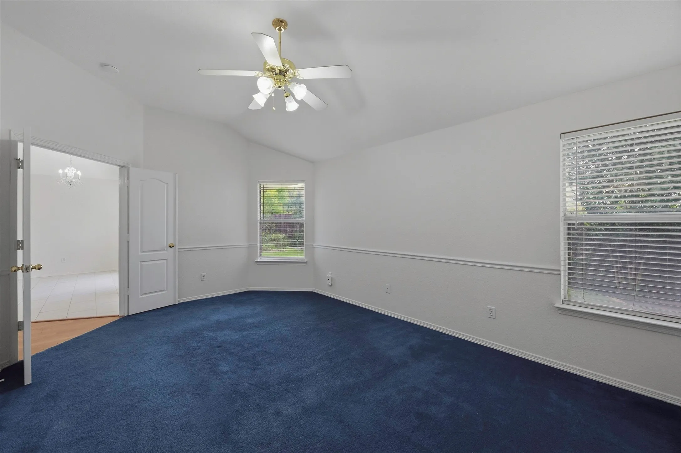 Single Family Residence For Sale in Tarrant County , 6801 Descanso Gardens Drive, Fort Worth, Texas 76132, 4 Bedroom, 2 Bathroom, 2 Garage spaces, 1,950 Sqft, built in 1999, mls#21399982, Real Estate Agent in Fort Worth, Homes For Sale in Tarrant county, Homes For Sale in Fort Worth, Realtor in Fort Worth Texas, Real Estate Brokerage Independent Realty Texas, Luminita Cordes Realtor