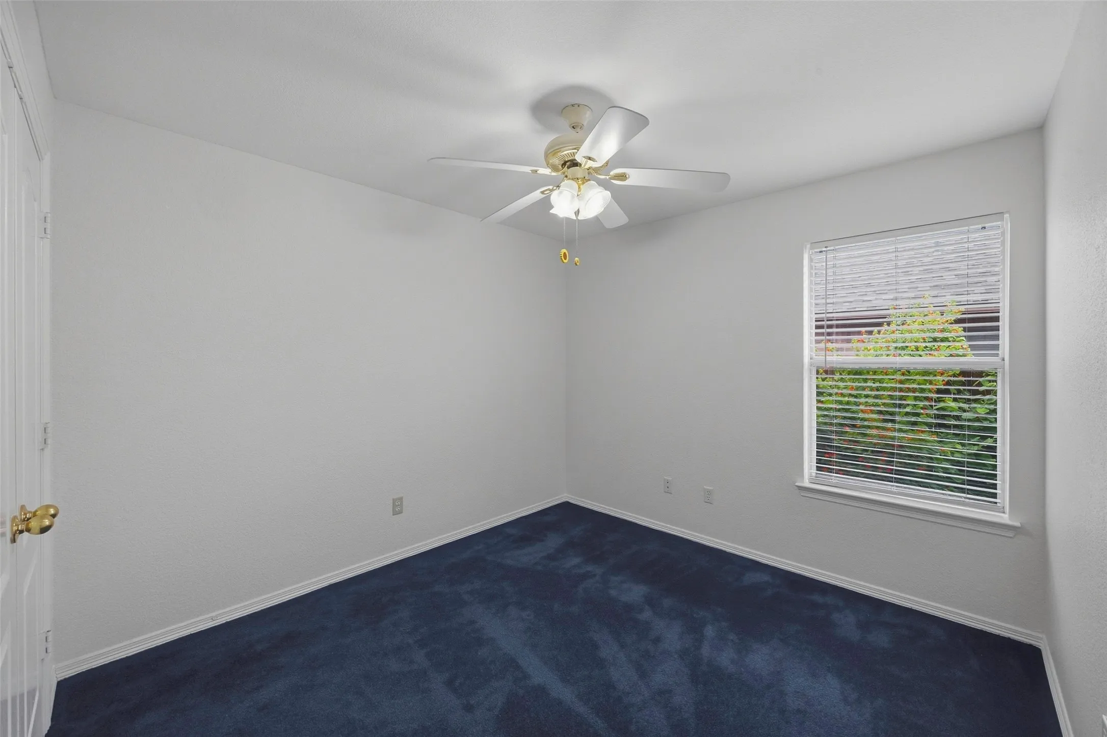 Single Family Residence For Sale in Tarrant County , 6801 Descanso Gardens Drive, Fort Worth, Texas 76132, 4 Bedroom, 2 Bathroom, 2 Garage spaces, 1,950 Sqft, built in 1999, mls#21399982, Real Estate Agent in Fort Worth, Homes For Sale in Tarrant county, Homes For Sale in Fort Worth, Realtor in Fort Worth Texas, Real Estate Brokerage Independent Realty Texas, Luminita Cordes Realtor
