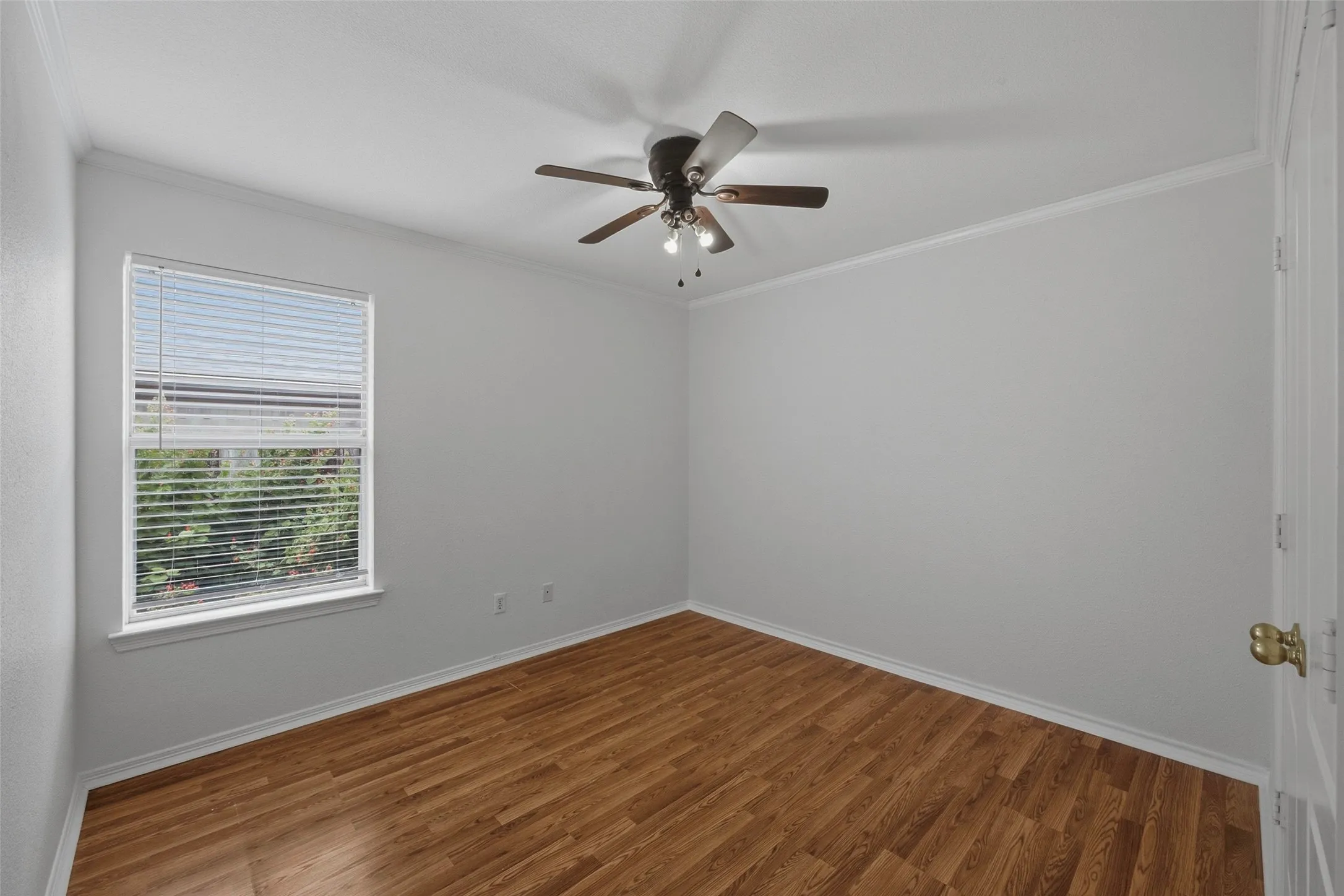 Single Family Residence For Sale in Tarrant County , 6801 Descanso Gardens Drive, Fort Worth, Texas 76132, 4 Bedroom, 2 Bathroom, 2 Garage spaces, 1,950 Sqft, built in 1999, mls#21399982, Real Estate Agent in Fort Worth, Homes For Sale in Tarrant county, Homes For Sale in Fort Worth, Realtor in Fort Worth Texas, Real Estate Brokerage Independent Realty Texas, Luminita Cordes Realtor