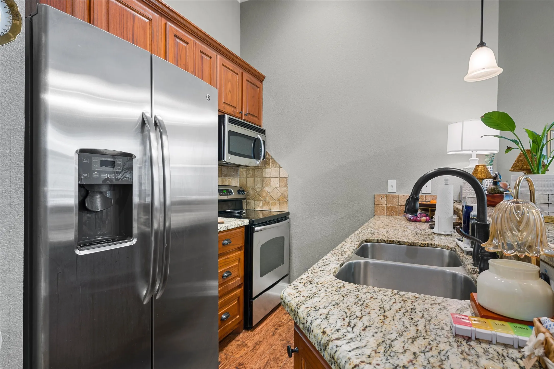 Condominium For Sale in Mc Lennan County , 711 Austin Avenue C, Waco, Texas 76701, 1 Bedroom, 1 Bathroom, Garage spaces, 835 Sqft, built in 1930, mls#21400354, Real Estate Agent in Waco, Homes For Sale in Mc Lennan county, Homes For Sale in Waco, Realtor in Waco Texas, Real Estate Brokerage Independent Realty Texas, Luminita Cordes Realtor