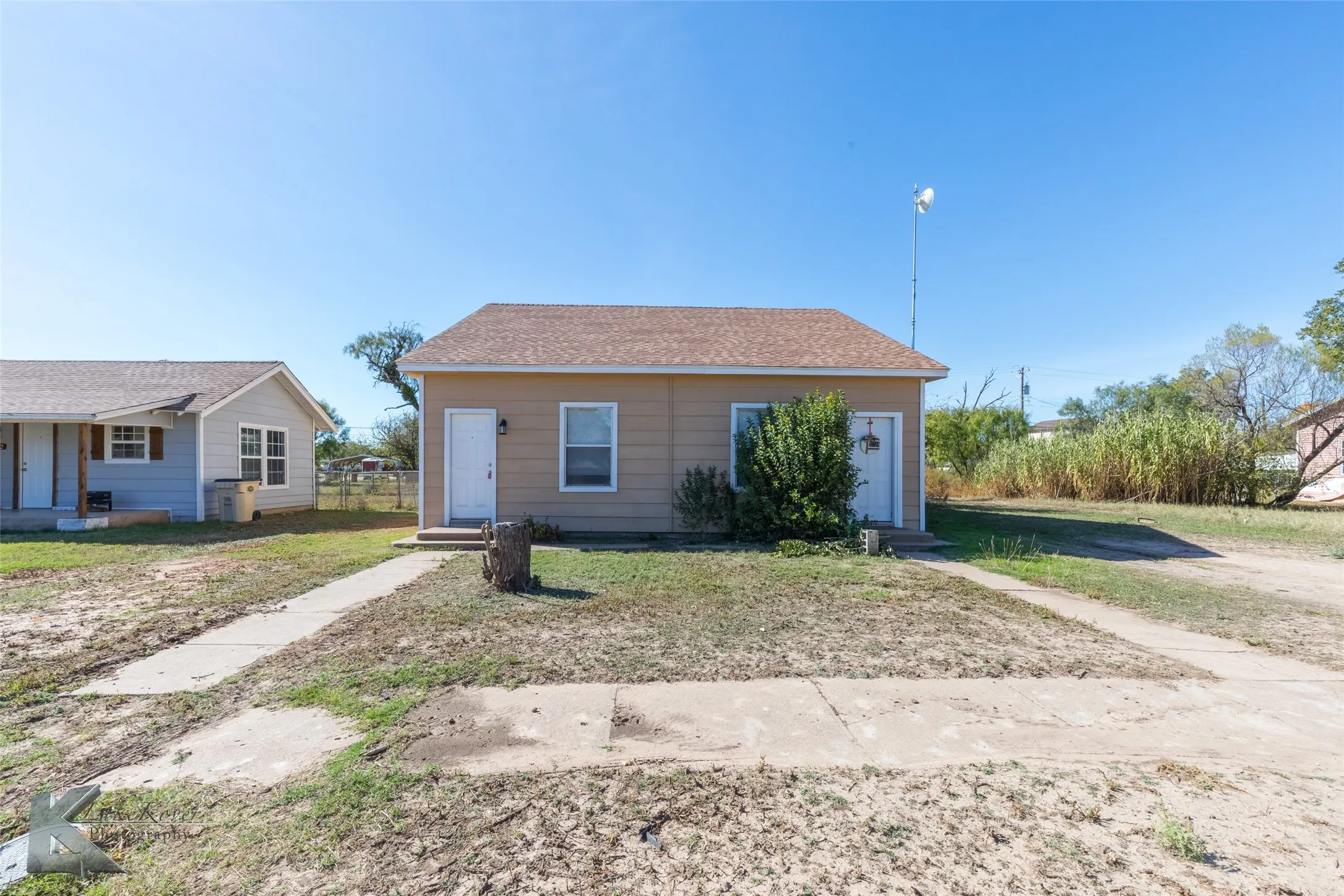 Duplex For Rent in Jones County , 344 SW Avenue A A, Hamlin, Texas 79520, 1 Bedroom, 1 Bathroom, Garage spaces, 650 Sqft, built in 1937, mls#21401102, Real Estate Agent in Hamlin, Homes For Rent in Jones county, Homes For Rent in Hamlin, Realtor in Hamlin Texas, Real Estate Brokerage Independent Realty Texas, Luminita Cordes Realtor