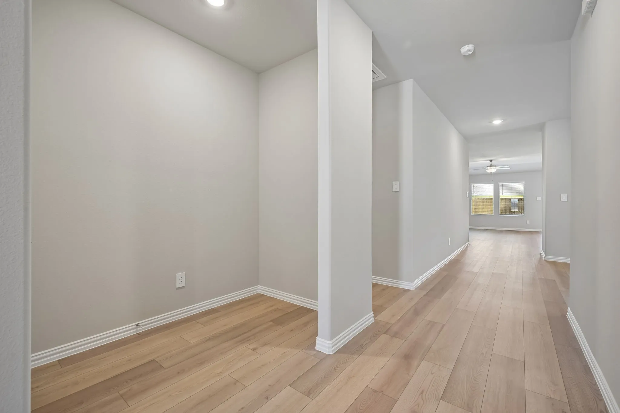  Photo is not of the actual home, but is an inspirational photo of builder’s model home and may depict options, furnishings, and/or decorator features that are not included.
