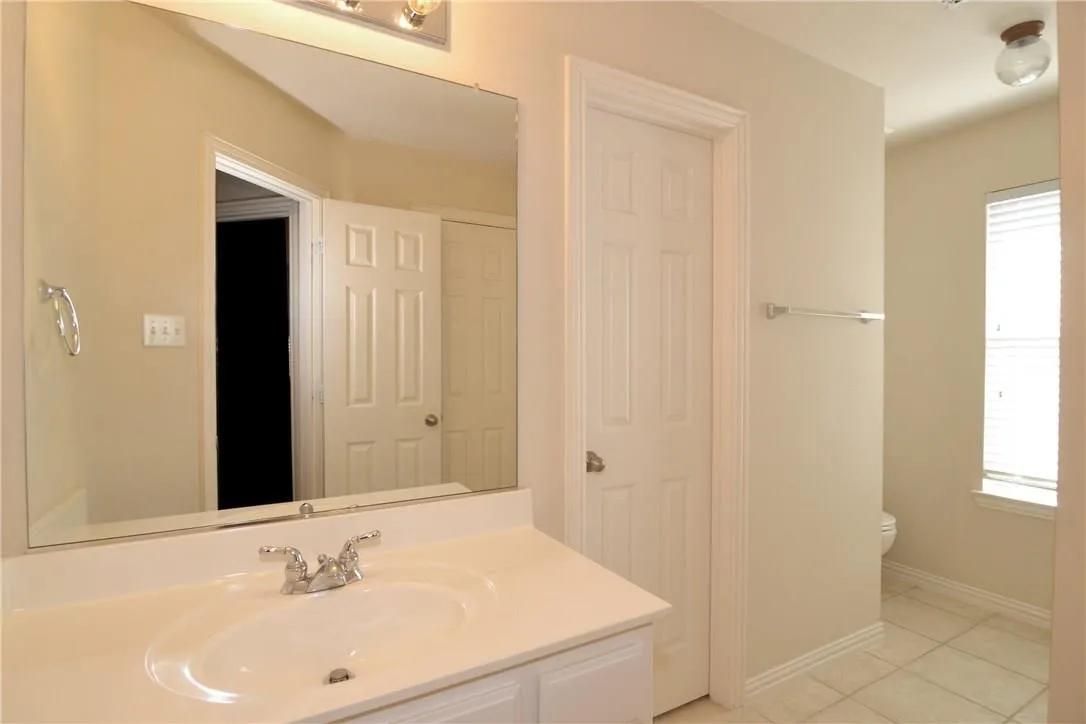 Single Family Residence For Rent in Collin County , 6386 Shadywood Drive, Frisco, Texas 75035, 4 Bedroom, 4 Bathroom, 2 Garage spaces, 2,936 Sqft, built in 2002, mls#21401110, Real Estate Agent in Frisco, Homes For Rent in Collin county, Homes For Rent in Frisco, Realtor in Frisco Texas, Real Estate Brokerage Independent Realty Texas, Luminita Cordes Realtor