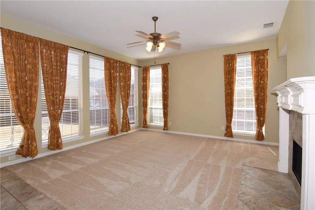 Single Family Residence For Rent in Collin County , 6386 Shadywood Drive, Frisco, Texas 75035, 4 Bedroom, 4 Bathroom, 2 Garage spaces, 2,936 Sqft, built in 2002, mls#21401110, Real Estate Agent in Frisco, Homes For Rent in Collin county, Homes For Rent in Frisco, Realtor in Frisco Texas, Real Estate Brokerage Independent Realty Texas, Luminita Cordes Realtor