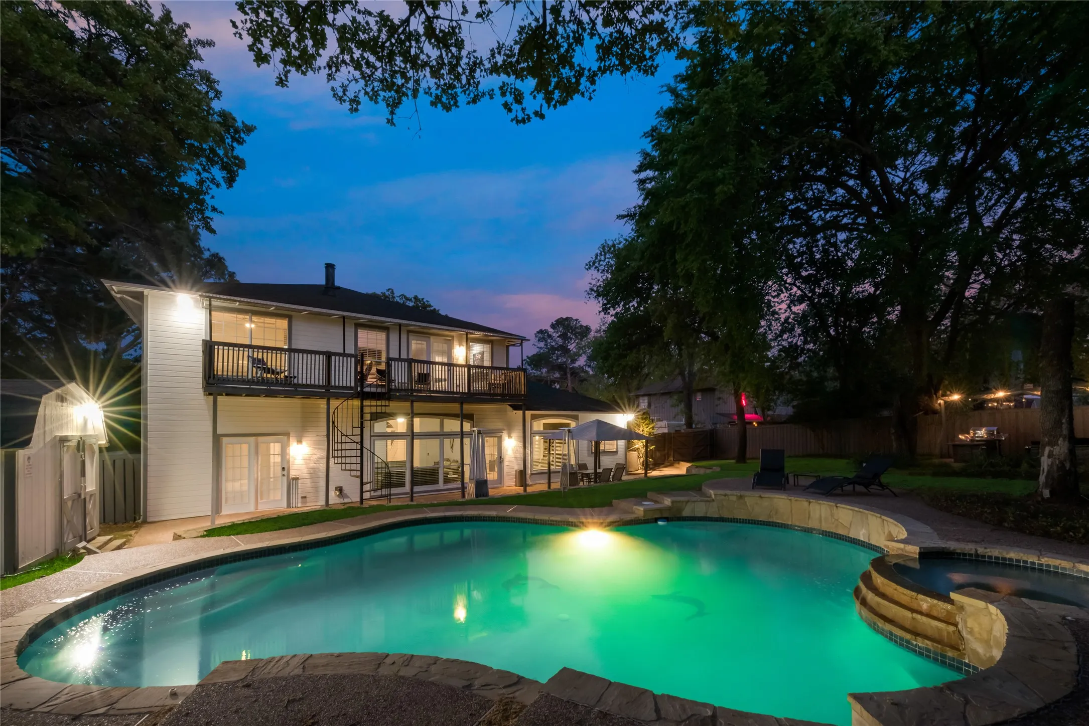 Single Family Residence For Sale in Denton County , 1206 Kendolph Drive, Denton, Texas 76205, 5 Bedroom, 3 Bathroom, 2 Garage spaces, 2,960 Sqft, built in 1994, mls#21399190, Real Estate Agent in Denton, Homes For Sale in Denton county, Homes For Sale in Denton, Realtor in Denton Texas, Real Estate Brokerage Independent Realty Texas, Luminita Cordes Realtor