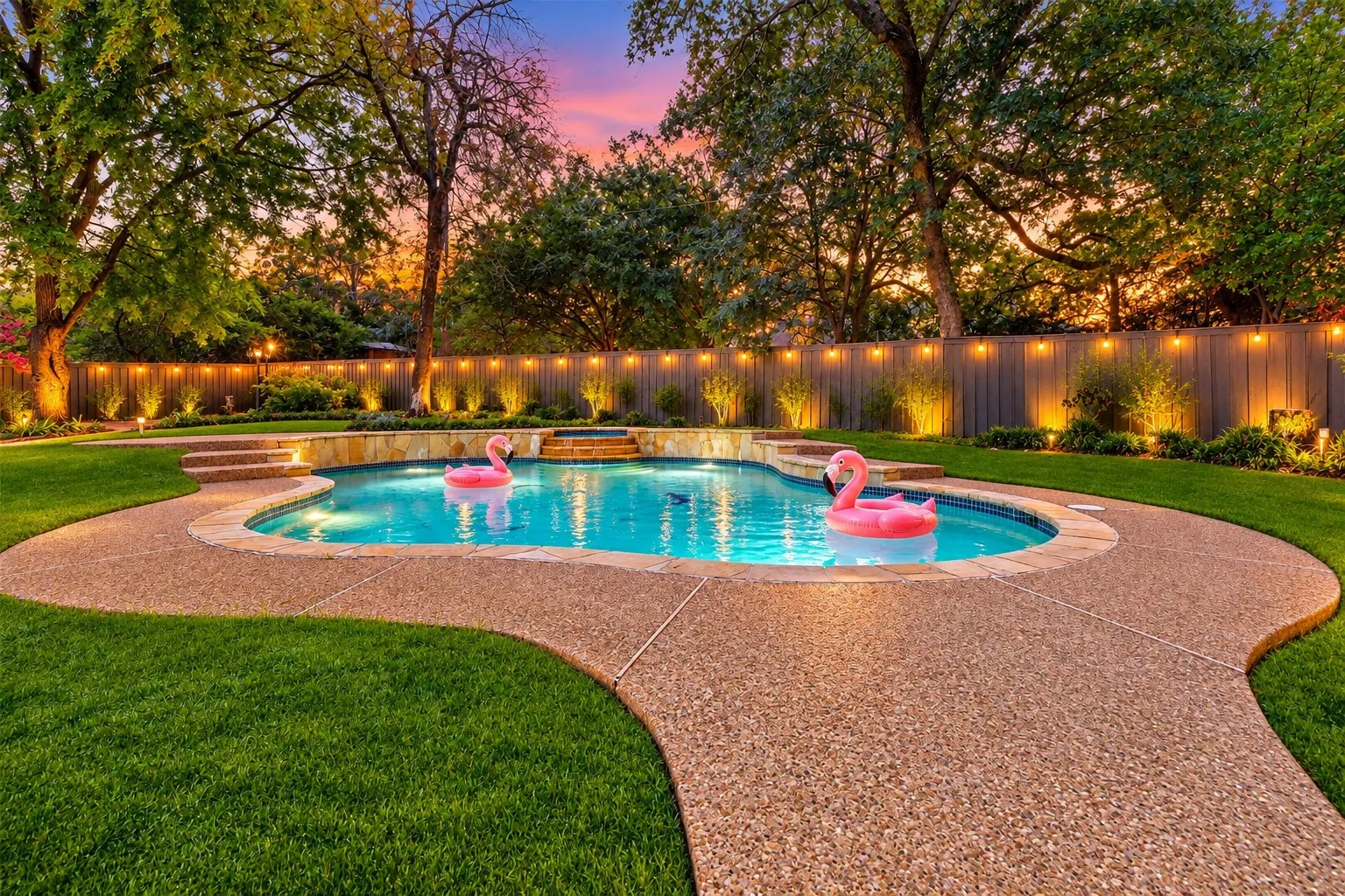 Single Family Residence For Sale in Denton County , 1206 Kendolph Drive, Denton, Texas 76205, 5 Bedroom, 3 Bathroom, 2 Garage spaces, 2,960 Sqft, built in 1994, mls#21399190, Real Estate Agent in Denton, Homes For Sale in Denton county, Homes For Sale in Denton, Realtor in Denton Texas, Real Estate Brokerage Independent Realty Texas, Luminita Cordes Realtor