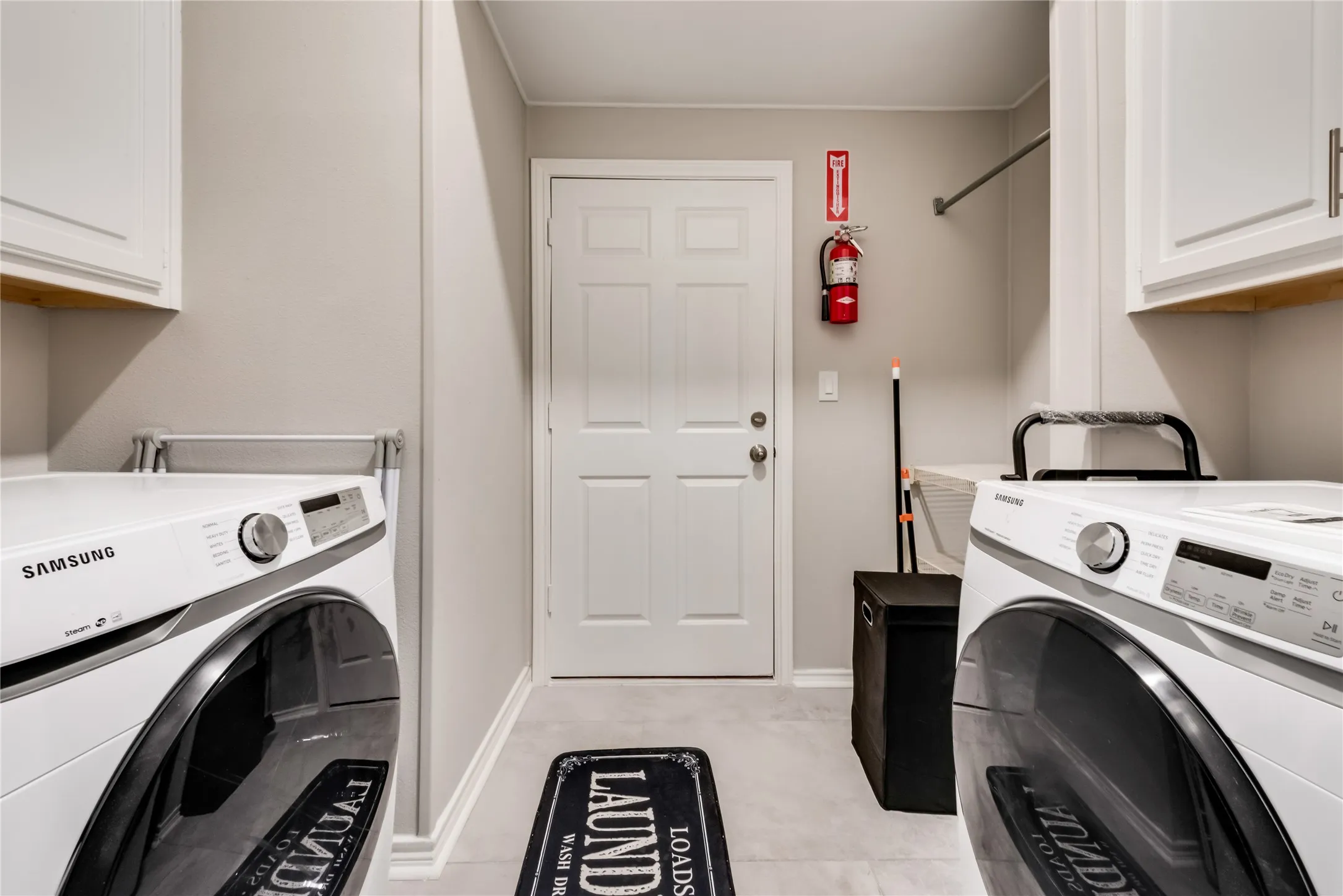 Single Family Residence For Sale in Denton County , 1206 Kendolph Drive, Denton, Texas 76205, 5 Bedroom, 3 Bathroom, 2 Garage spaces, 2,960 Sqft, built in 1994, mls#21399190, Real Estate Agent in Denton, Homes For Sale in Denton county, Homes For Sale in Denton, Realtor in Denton Texas, Real Estate Brokerage Independent Realty Texas, Luminita Cordes Realtor