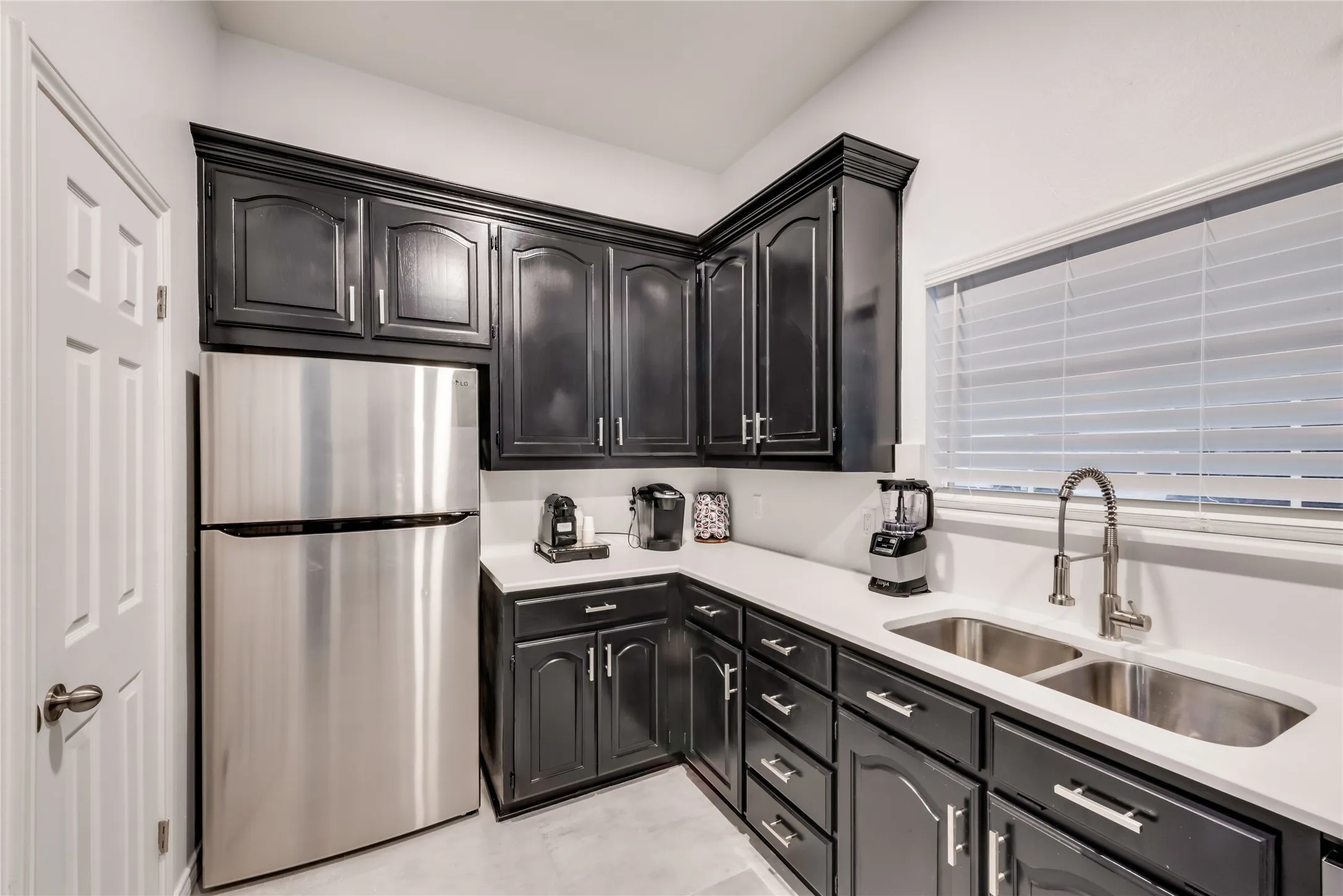 Single Family Residence For Sale in Denton County , 1206 Kendolph Drive, Denton, Texas 76205, 5 Bedroom, 3 Bathroom, 2 Garage spaces, 2,960 Sqft, built in 1994, mls#21399190, Real Estate Agent in Denton, Homes For Sale in Denton county, Homes For Sale in Denton, Realtor in Denton Texas, Real Estate Brokerage Independent Realty Texas, Luminita Cordes Realtor