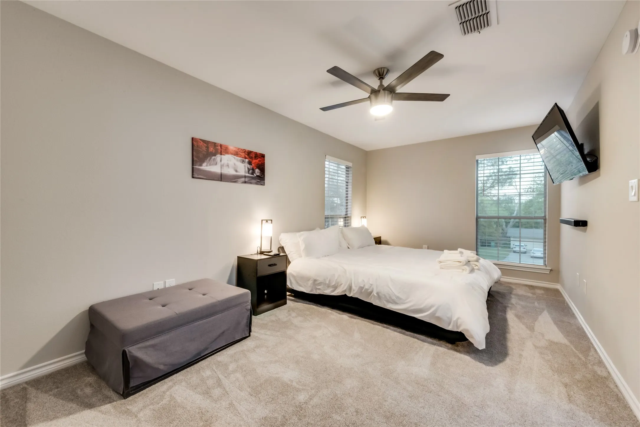 Single Family Residence For Sale in Denton County , 1206 Kendolph Drive, Denton, Texas 76205, 5 Bedroom, 3 Bathroom, 2 Garage spaces, 2,960 Sqft, built in 1994, mls#21399190, Real Estate Agent in Denton, Homes For Sale in Denton county, Homes For Sale in Denton, Realtor in Denton Texas, Real Estate Brokerage Independent Realty Texas, Luminita Cordes Realtor