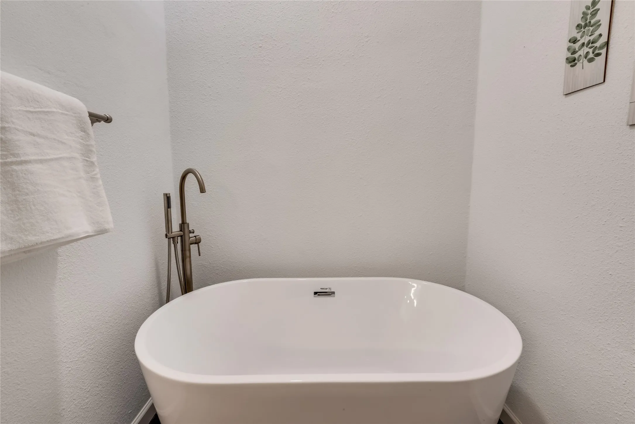 Single Family Residence For Sale in Denton County , 1206 Kendolph Drive, Denton, Texas 76205, 5 Bedroom, 3 Bathroom, 2 Garage spaces, 2,960 Sqft, built in 1994, mls#21399190, Real Estate Agent in Denton, Homes For Sale in Denton county, Homes For Sale in Denton, Realtor in Denton Texas, Real Estate Brokerage Independent Realty Texas, Luminita Cordes Realtor
