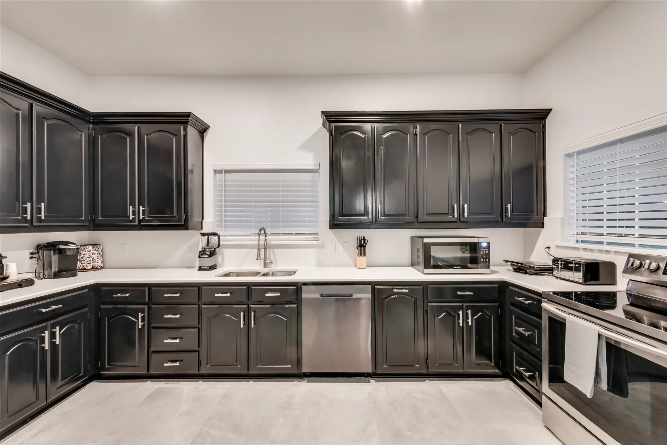 Single Family Residence For Sale in Denton County , 1206 Kendolph Drive, Denton, Texas 76205, 5 Bedroom, 3 Bathroom, 2 Garage spaces, 2,960 Sqft, built in 1994, mls#21399190, Real Estate Agent in Denton, Homes For Sale in Denton county, Homes For Sale in Denton, Realtor in Denton Texas, Real Estate Brokerage Independent Realty Texas, Luminita Cordes Realtor