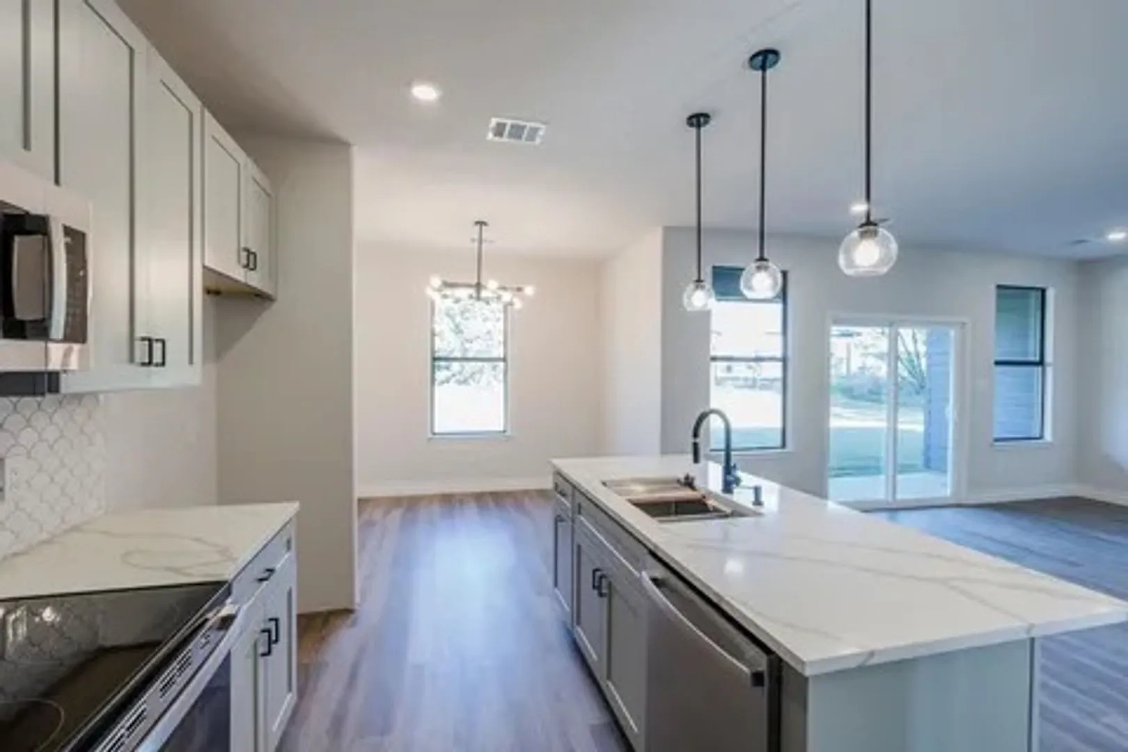 Single Family Residence For Rent in Hood County , 5713 Stonegate Circle, Granbury, Texas 76048, 4 Bedroom, 2 Bathroom, 2 Garage spaces, 1,709 Sqft, built in 2025, mls#21400584, Real Estate Agent in Granbury, Homes For Rent in Hood county, Homes For Rent in Granbury, Realtor in Granbury Texas, Real Estate Brokerage Independent Realty Texas, Luminita Cordes Realtor