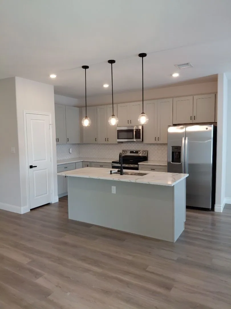 Single Family Residence For Rent in Hood County , 5713 Stonegate Circle, Granbury, Texas 76048, 4 Bedroom, 2 Bathroom, 2 Garage spaces, 1,709 Sqft, built in 2025, mls#21400584, Real Estate Agent in Granbury, Homes For Rent in Hood county, Homes For Rent in Granbury, Realtor in Granbury Texas, Real Estate Brokerage Independent Realty Texas, Luminita Cordes Realtor