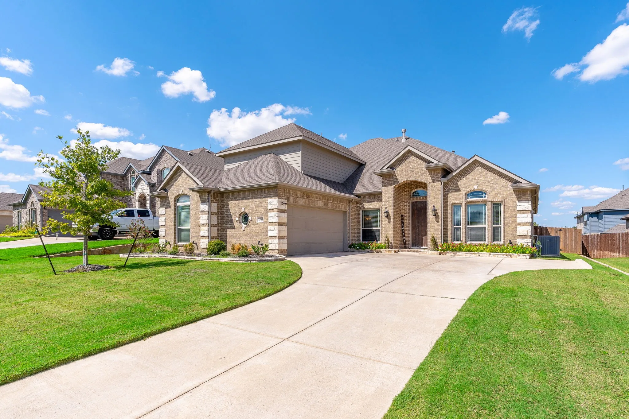 Single Family Residence For Sale in Tarrant County , 1705 Stags Leap Trail, Kennedale, Texas 76060, 4 Bedroom, 4 Bathroom, 2 Garage spaces, 3,394 Sqft, built in 2018, mls#21400856, Real Estate Agent in Kennedale, Homes For Sale in Tarrant county, Homes For Sale in Kennedale, Realtor in Kennedale Texas, Real Estate Brokerage Independent Realty Texas, Luminita Cordes Realtor