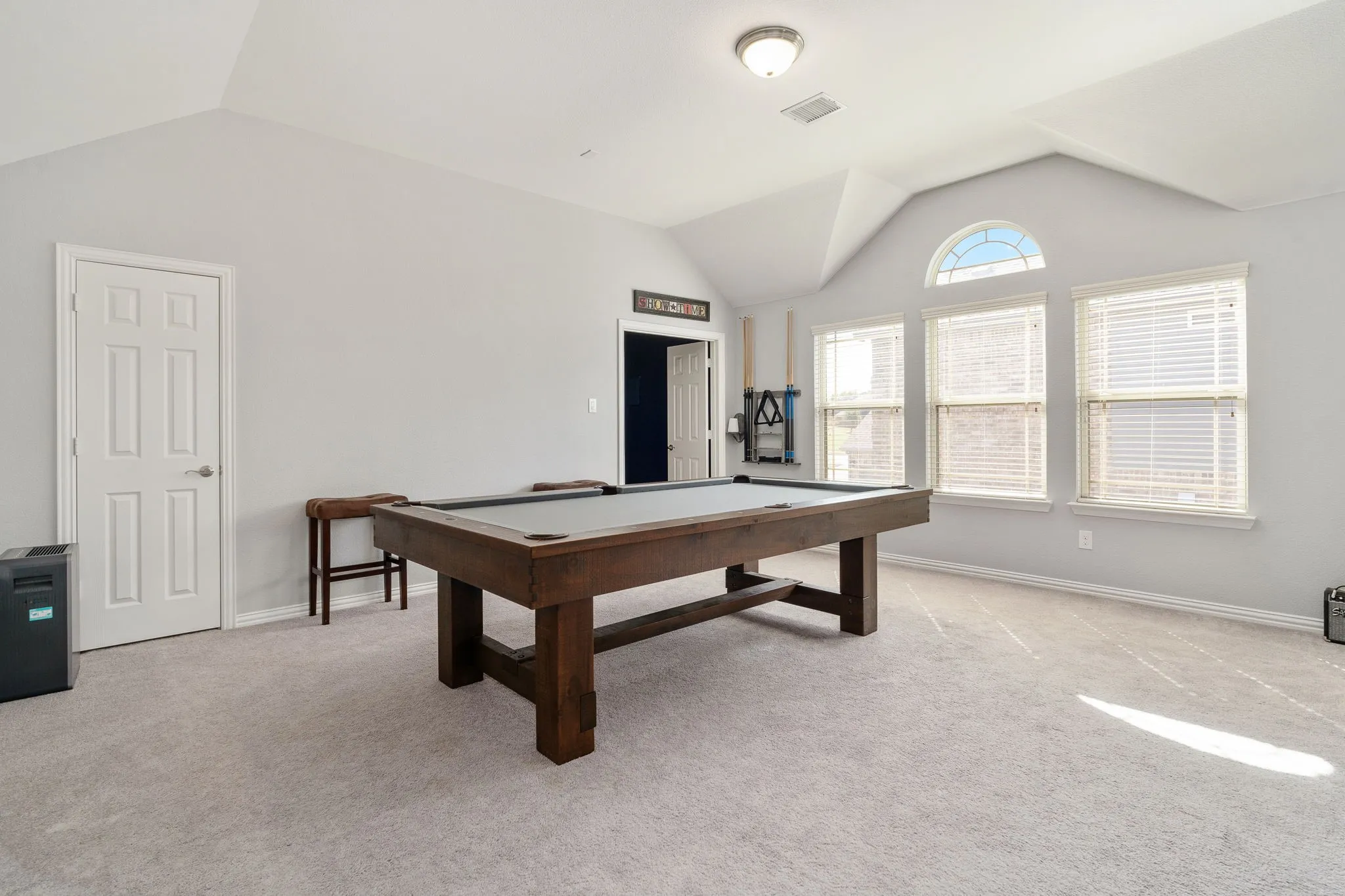 Single Family Residence For Sale in Tarrant County , 1705 Stags Leap Trail, Kennedale, Texas 76060, 4 Bedroom, 4 Bathroom, 2 Garage spaces, 3,394 Sqft, built in 2018, mls#21400856, Real Estate Agent in Kennedale, Homes For Sale in Tarrant county, Homes For Sale in Kennedale, Realtor in Kennedale Texas, Real Estate Brokerage Independent Realty Texas, Luminita Cordes Realtor