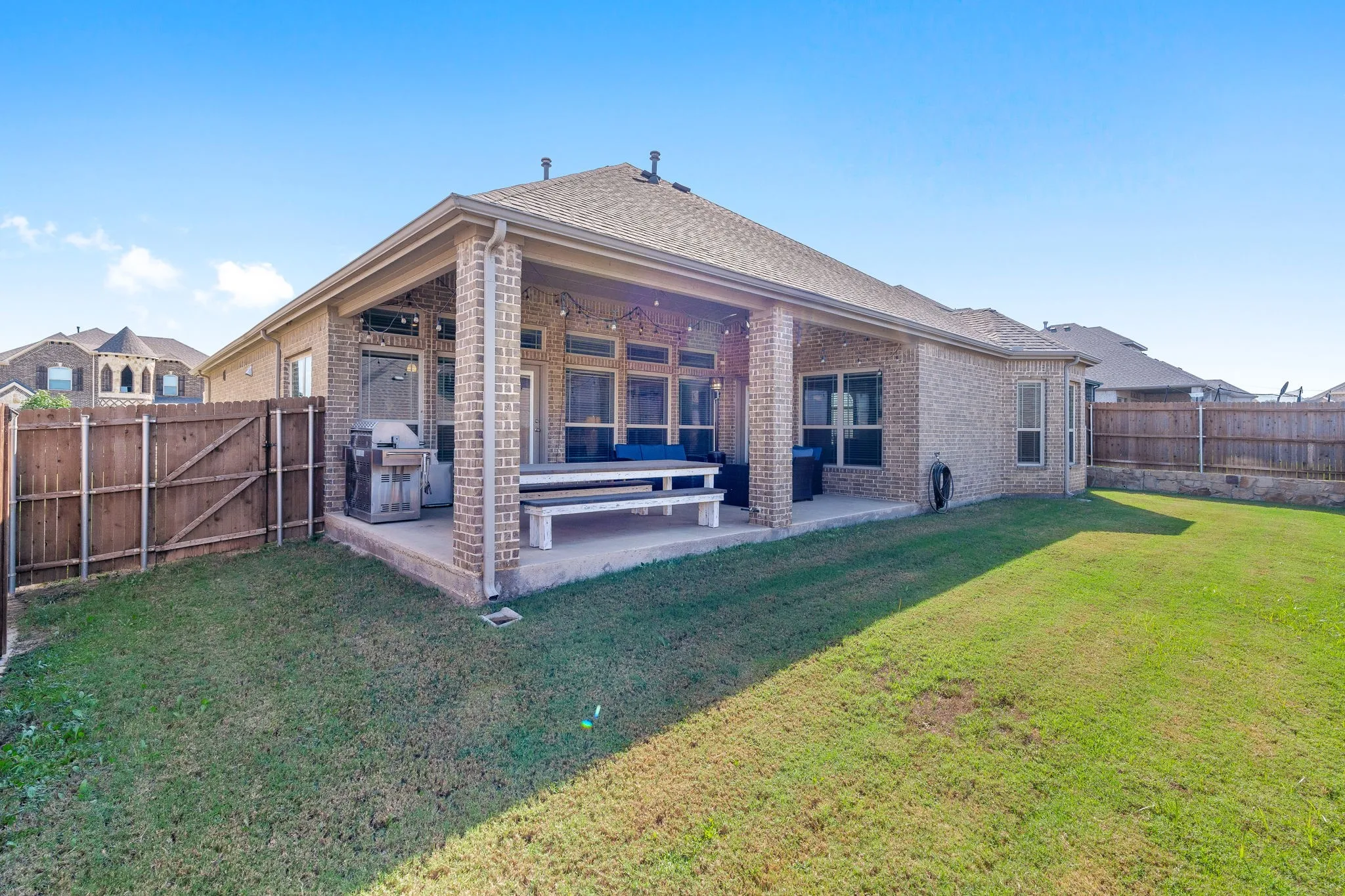 Single Family Residence For Sale in Tarrant County , 1705 Stags Leap Trail, Kennedale, Texas 76060, 4 Bedroom, 4 Bathroom, 2 Garage spaces, 3,394 Sqft, built in 2018, mls#21400856, Real Estate Agent in Kennedale, Homes For Sale in Tarrant county, Homes For Sale in Kennedale, Realtor in Kennedale Texas, Real Estate Brokerage Independent Realty Texas, Luminita Cordes Realtor