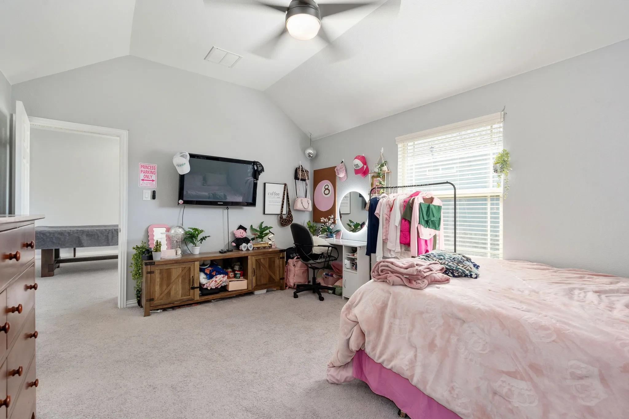 Single Family Residence For Sale in Tarrant County , 1705 Stags Leap Trail, Kennedale, Texas 76060, 4 Bedroom, 4 Bathroom, 2 Garage spaces, 3,394 Sqft, built in 2018, mls#21400856, Real Estate Agent in Kennedale, Homes For Sale in Tarrant county, Homes For Sale in Kennedale, Realtor in Kennedale Texas, Real Estate Brokerage Independent Realty Texas, Luminita Cordes Realtor