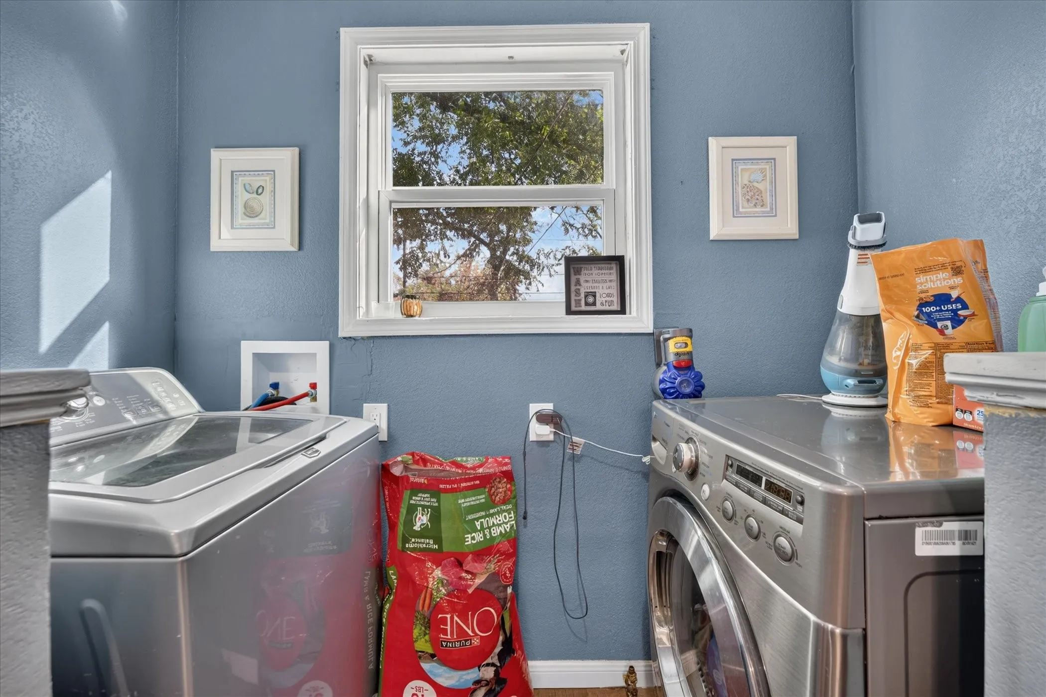 Single Family Residence For Sale in Tarrant County , 1714 Bessie Street, Fort Worth, Texas 76104, 3 Bedroom, 1 Bathroom, Garage spaces, 1,218 Sqft, built in 1925, mls#21400160, Real Estate Agent in Fort Worth, Homes For Sale in Tarrant county, Homes For Sale in Fort Worth, Realtor in Fort Worth Texas, Real Estate Brokerage Independent Realty Texas, Luminita Cordes Realtor