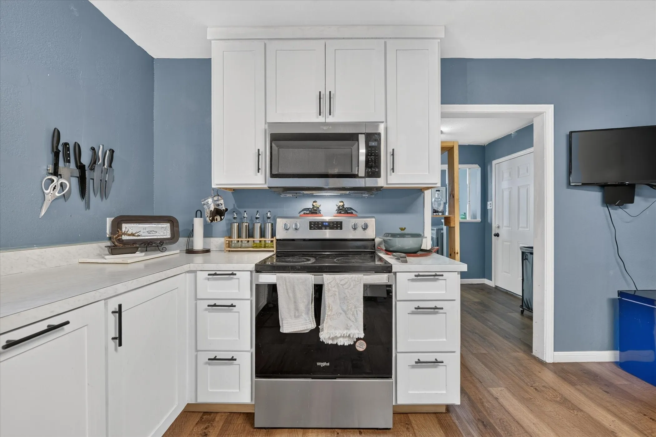 Single Family Residence For Sale in Tarrant County , 1714 Bessie Street, Fort Worth, Texas 76104, 3 Bedroom, 1 Bathroom, Garage spaces, 1,218 Sqft, built in 1925, mls#21400160, Real Estate Agent in Fort Worth, Homes For Sale in Tarrant county, Homes For Sale in Fort Worth, Realtor in Fort Worth Texas, Real Estate Brokerage Independent Realty Texas, Luminita Cordes Realtor