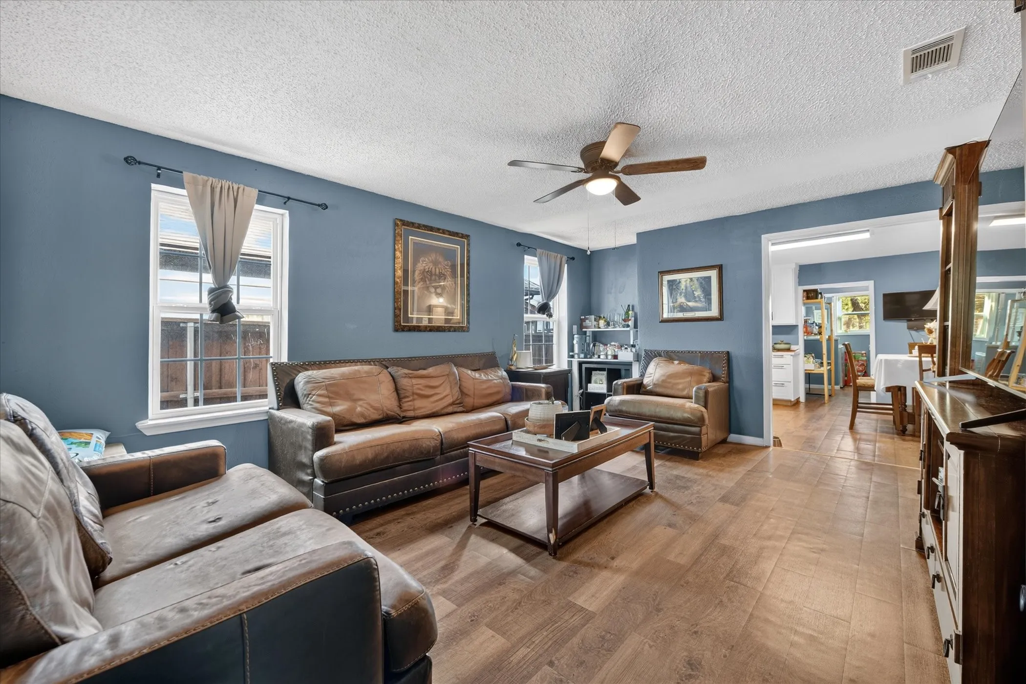 Single Family Residence For Sale in Tarrant County , 1714 Bessie Street, Fort Worth, Texas 76104, 3 Bedroom, 1 Bathroom, Garage spaces, 1,218 Sqft, built in 1925, mls#21400160, Real Estate Agent in Fort Worth, Homes For Sale in Tarrant county, Homes For Sale in Fort Worth, Realtor in Fort Worth Texas, Real Estate Brokerage Independent Realty Texas, Luminita Cordes Realtor